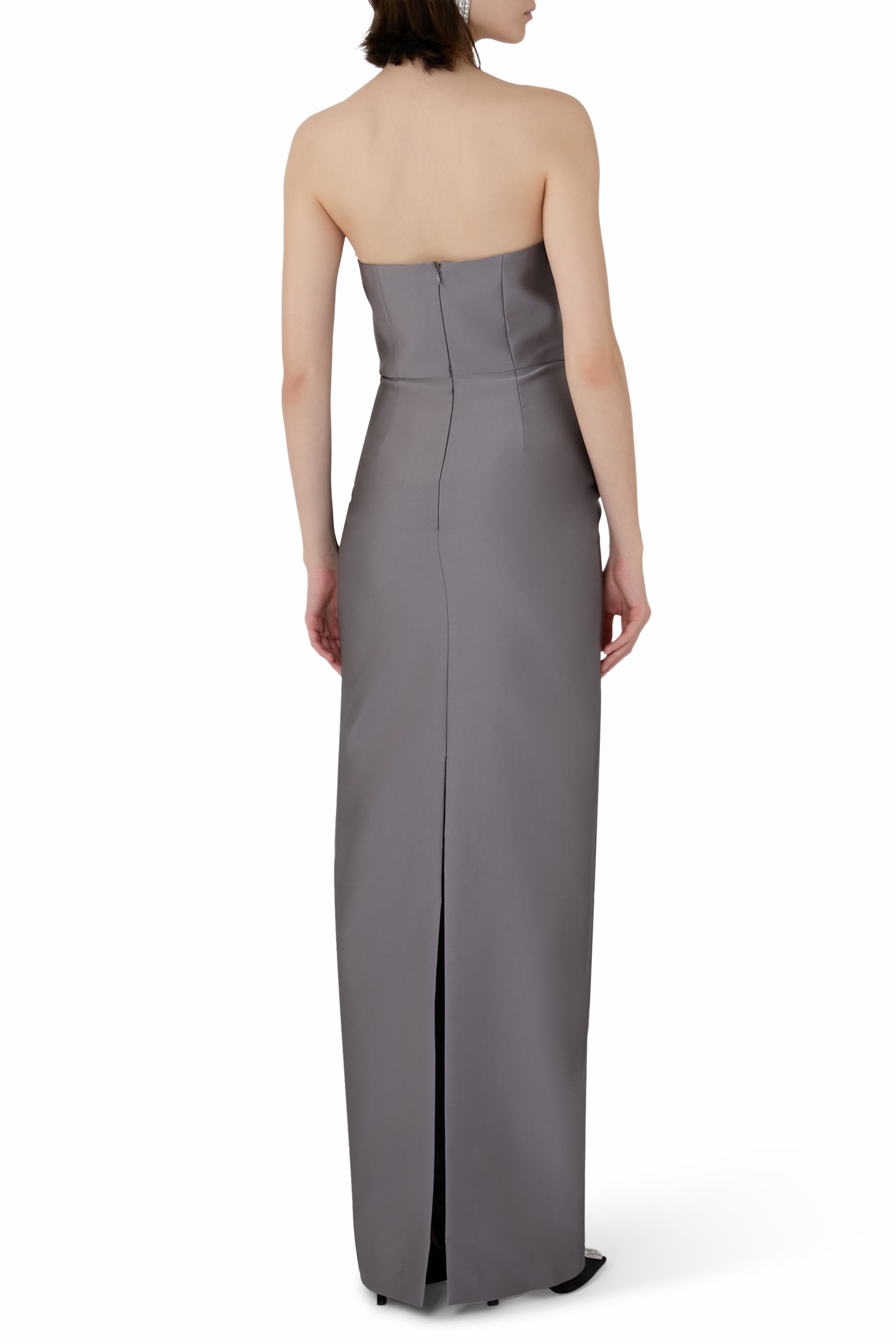 فستان سهرة بياقة مربعة وحافة جرس تفتا