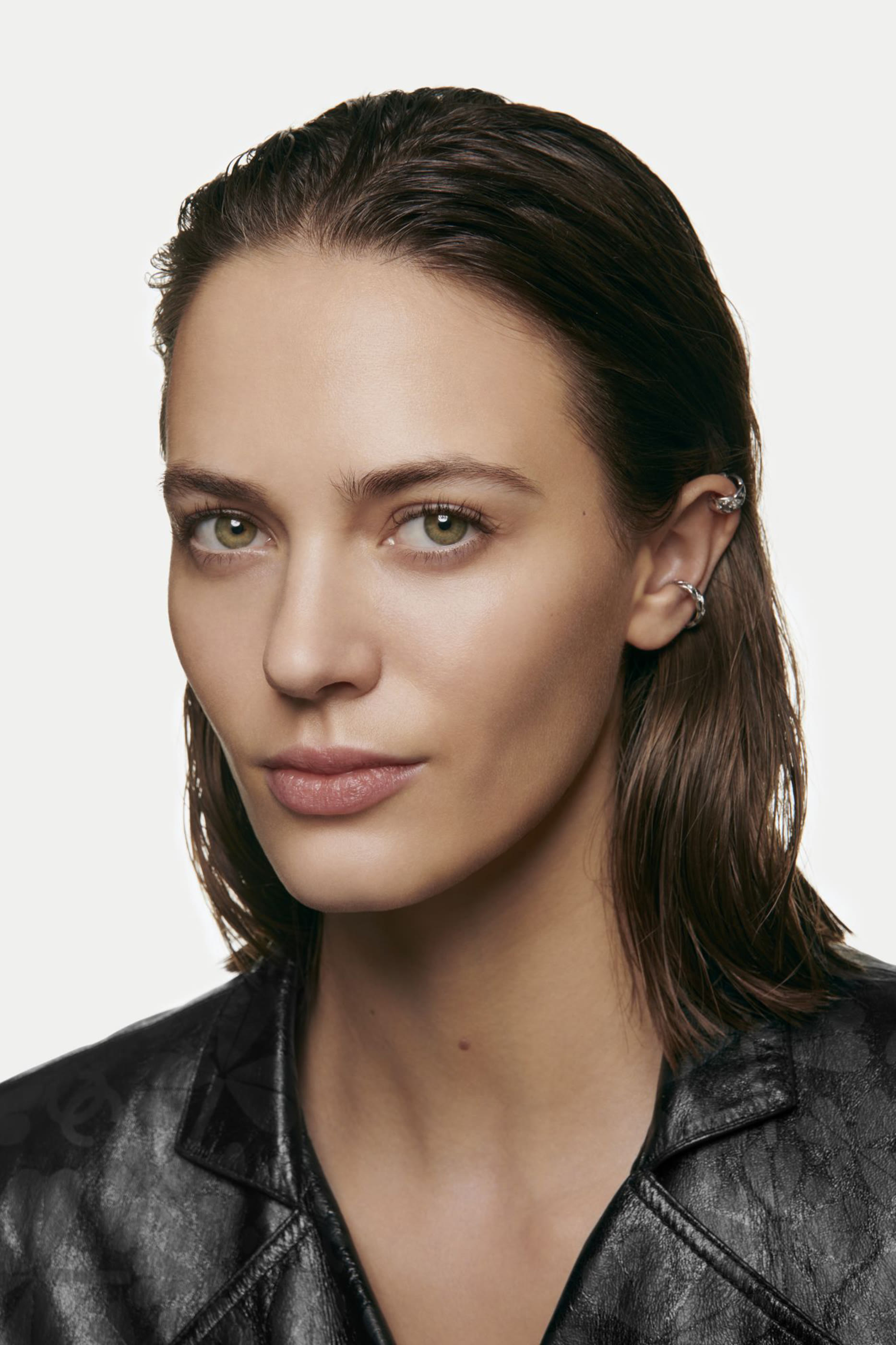 Les Beiges Water-Fresh Complexion Touch Even – Illuminate – Hydrate Br22