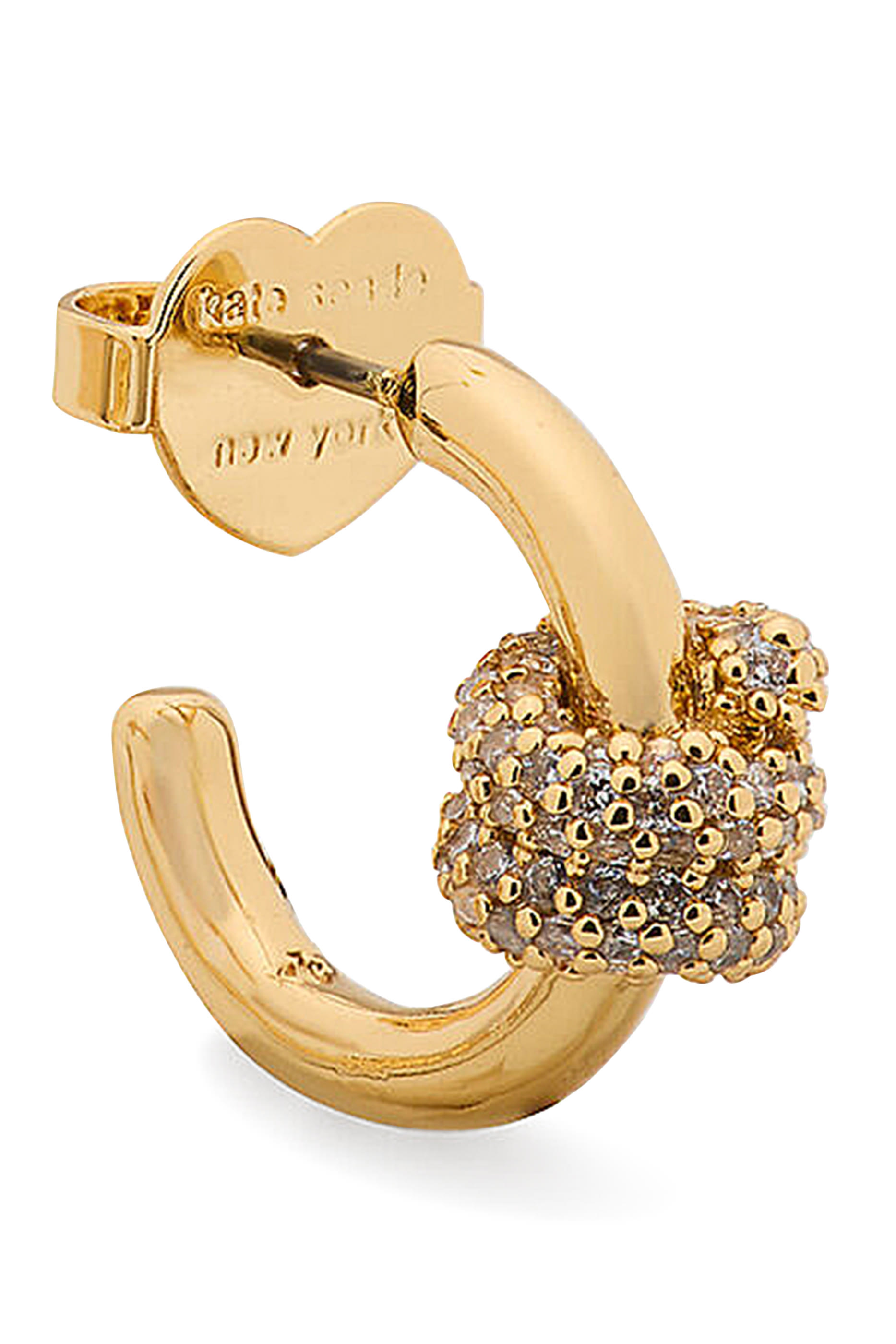 أقراط هاجي روبس اد نوتس مرصعة بأحجار زركونيا بافيه، معدن مطلي ومشابك تيتانيوم