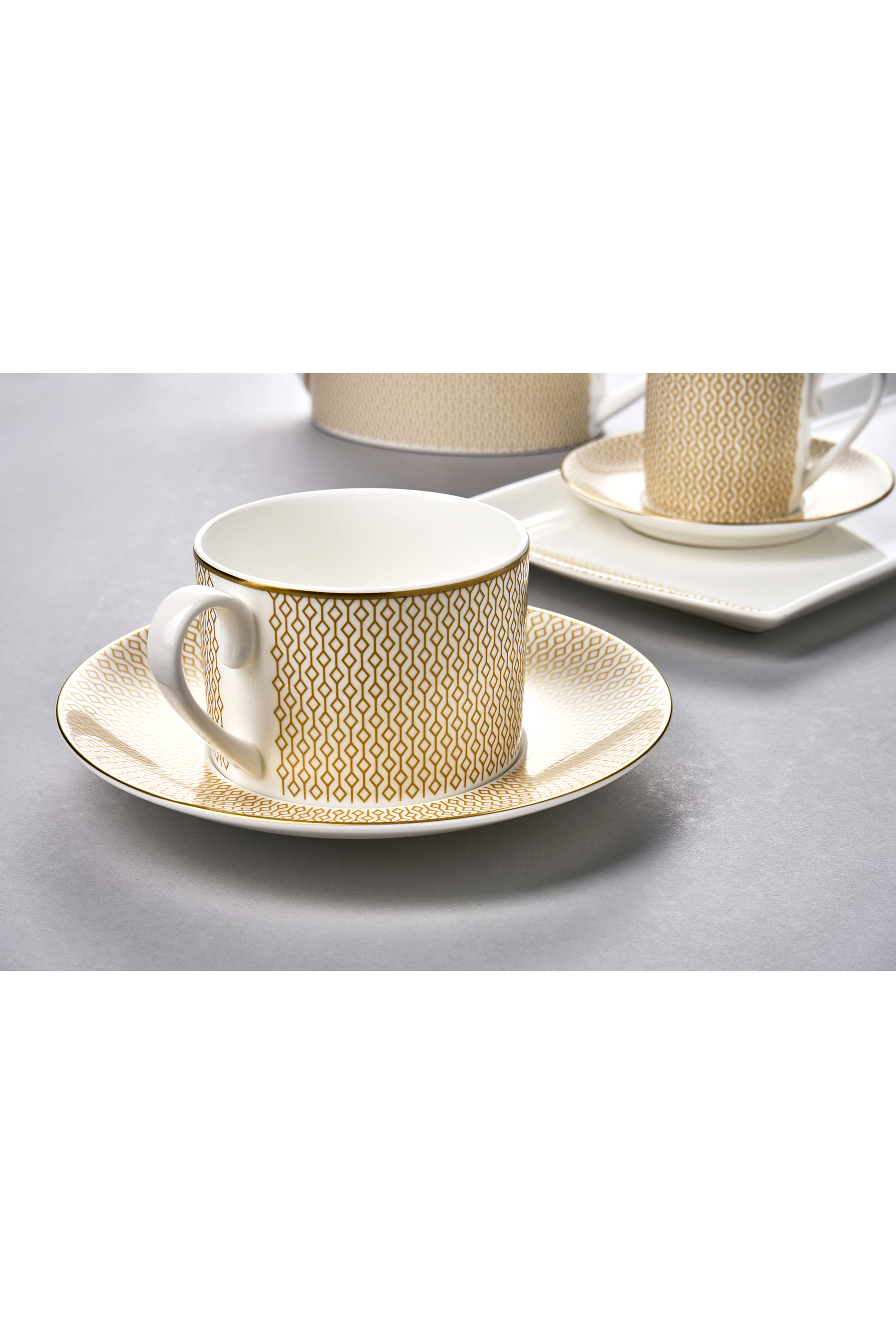Diamond Teacup And Saucer Set