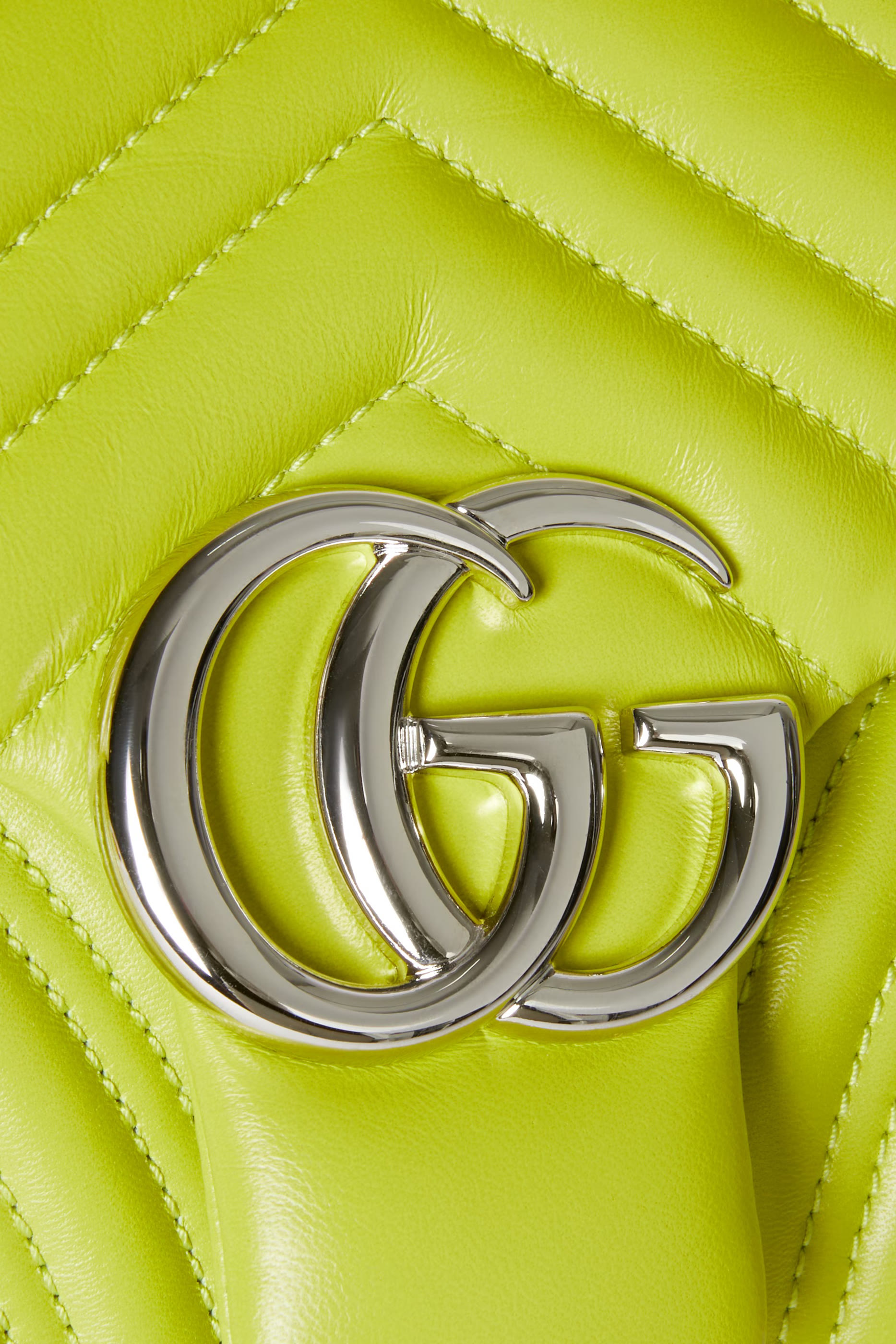 حقيبة كتف مارمونت متوسطة بحرفي شعار الماركة