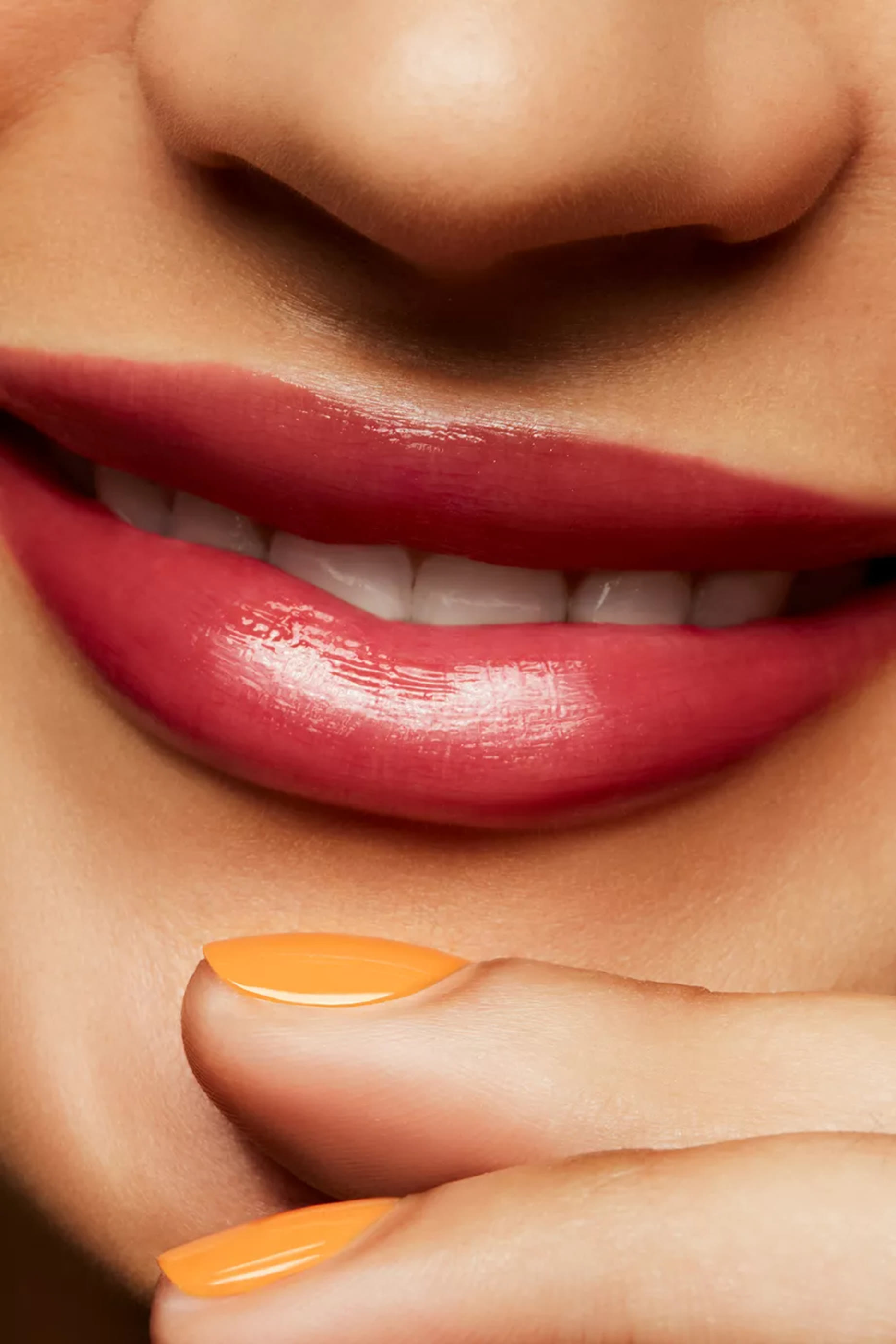 ملمع شفاه باور جلاس لملء الشفاه