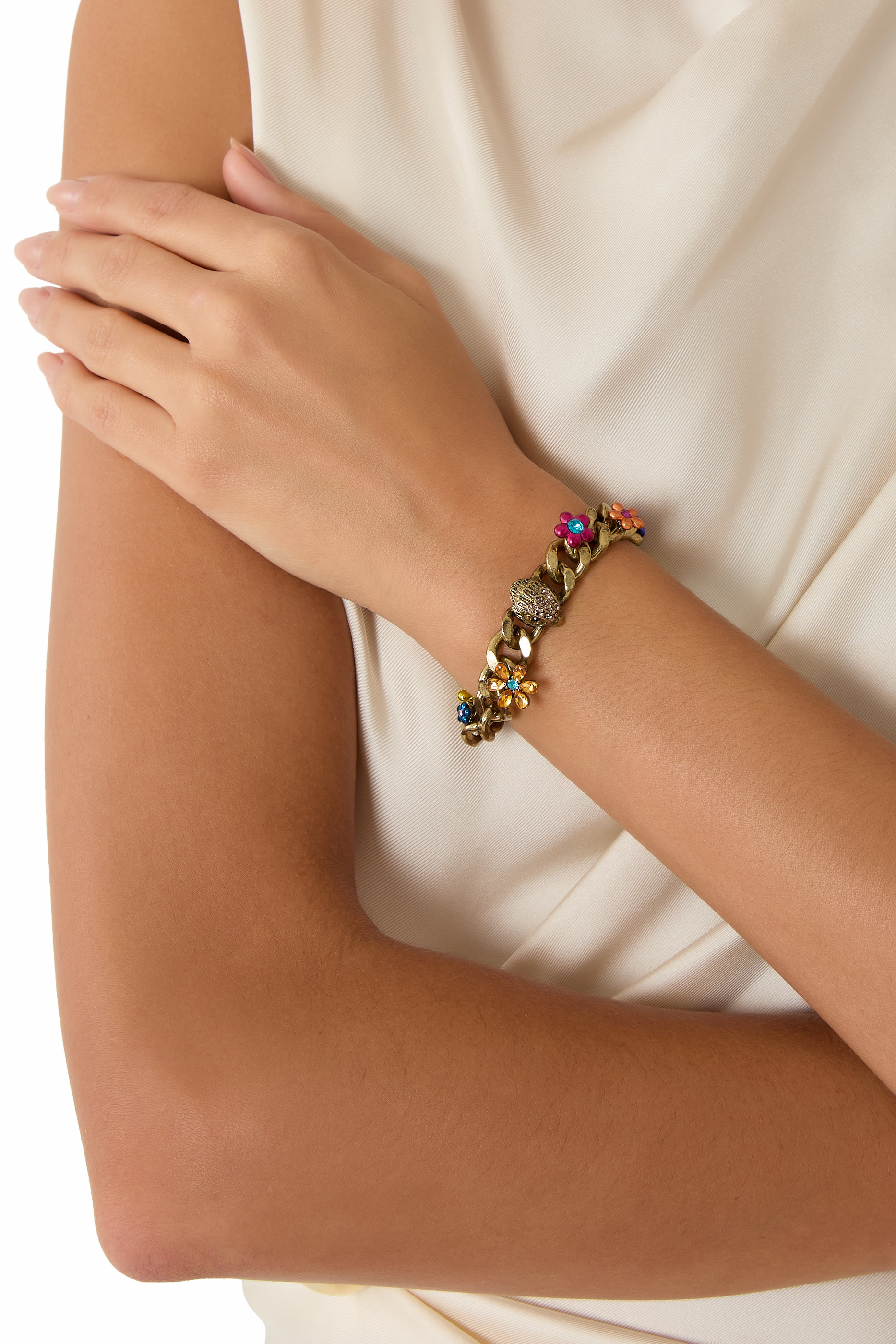 سوار بشعار الماركة مزين بزهور نحاس