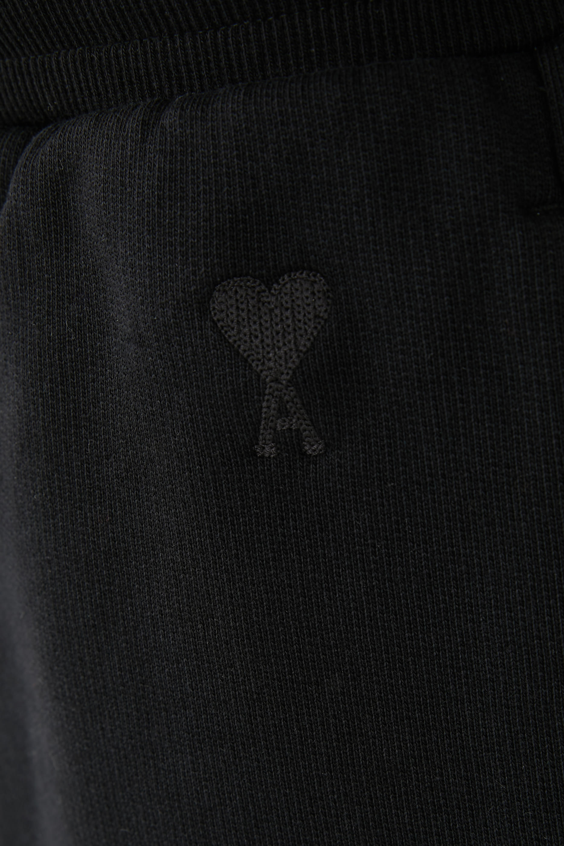 بنطال رياضي ايه دي سي بقصة مريحة