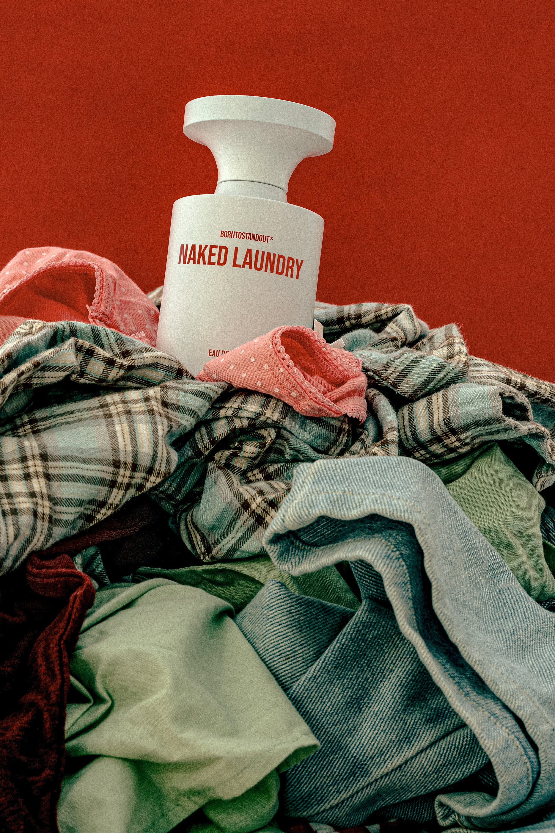 أو دو بارفان نايكد لوندري