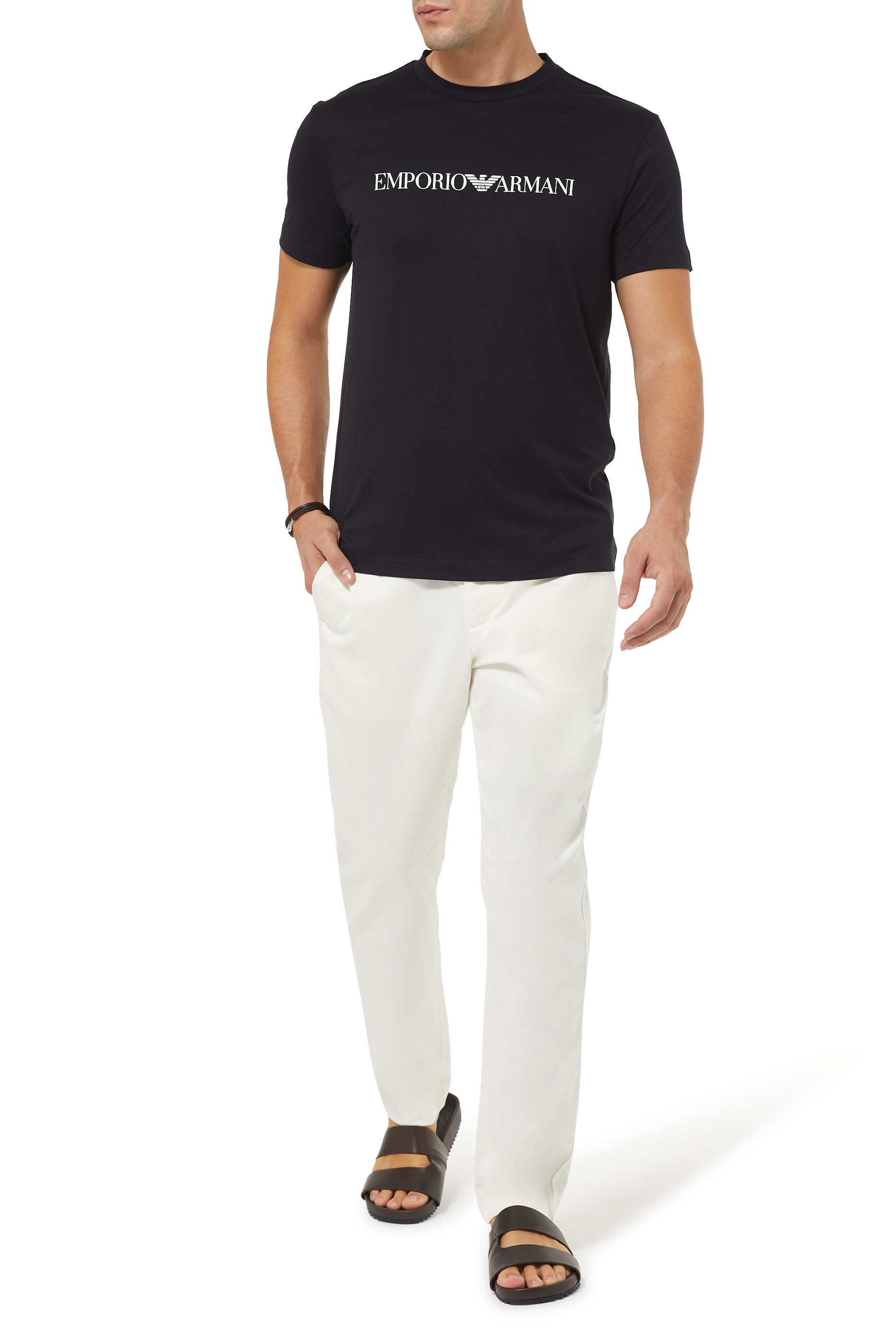 تي شيرت بشعار الماركة كبير الحجم