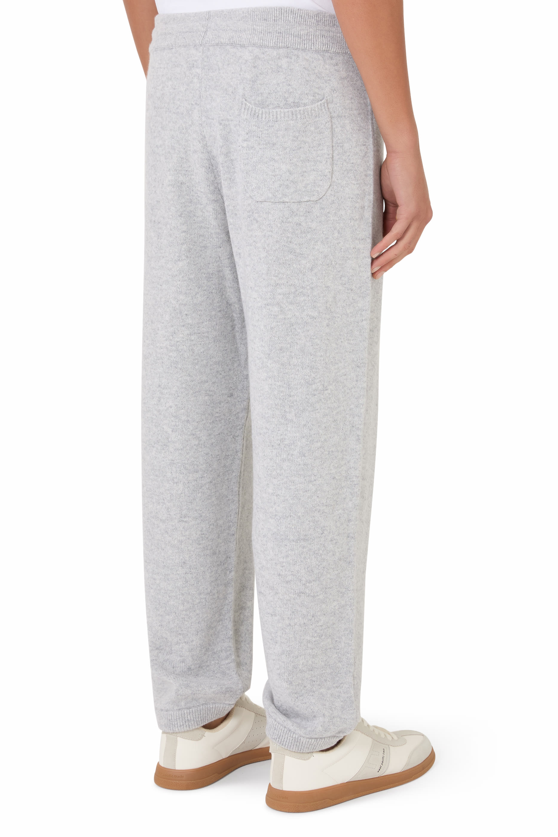 بنطال إليوت