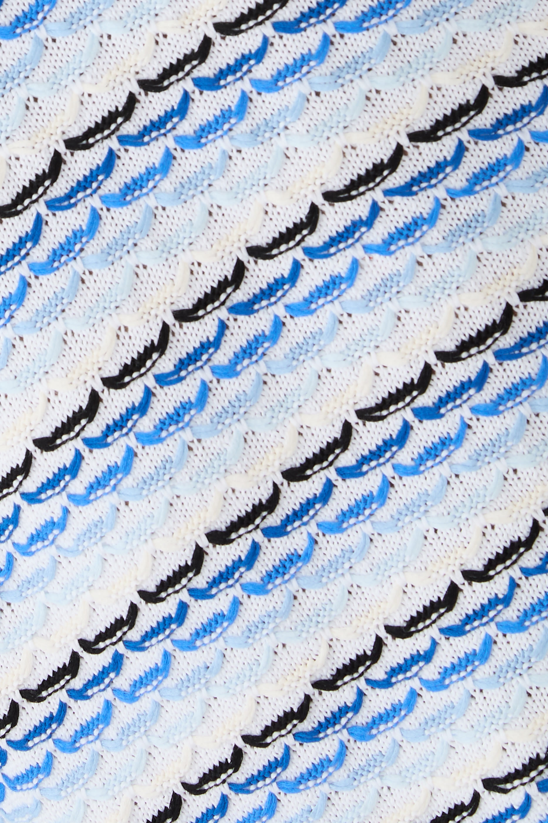 شورت بالغرزة المعلقة