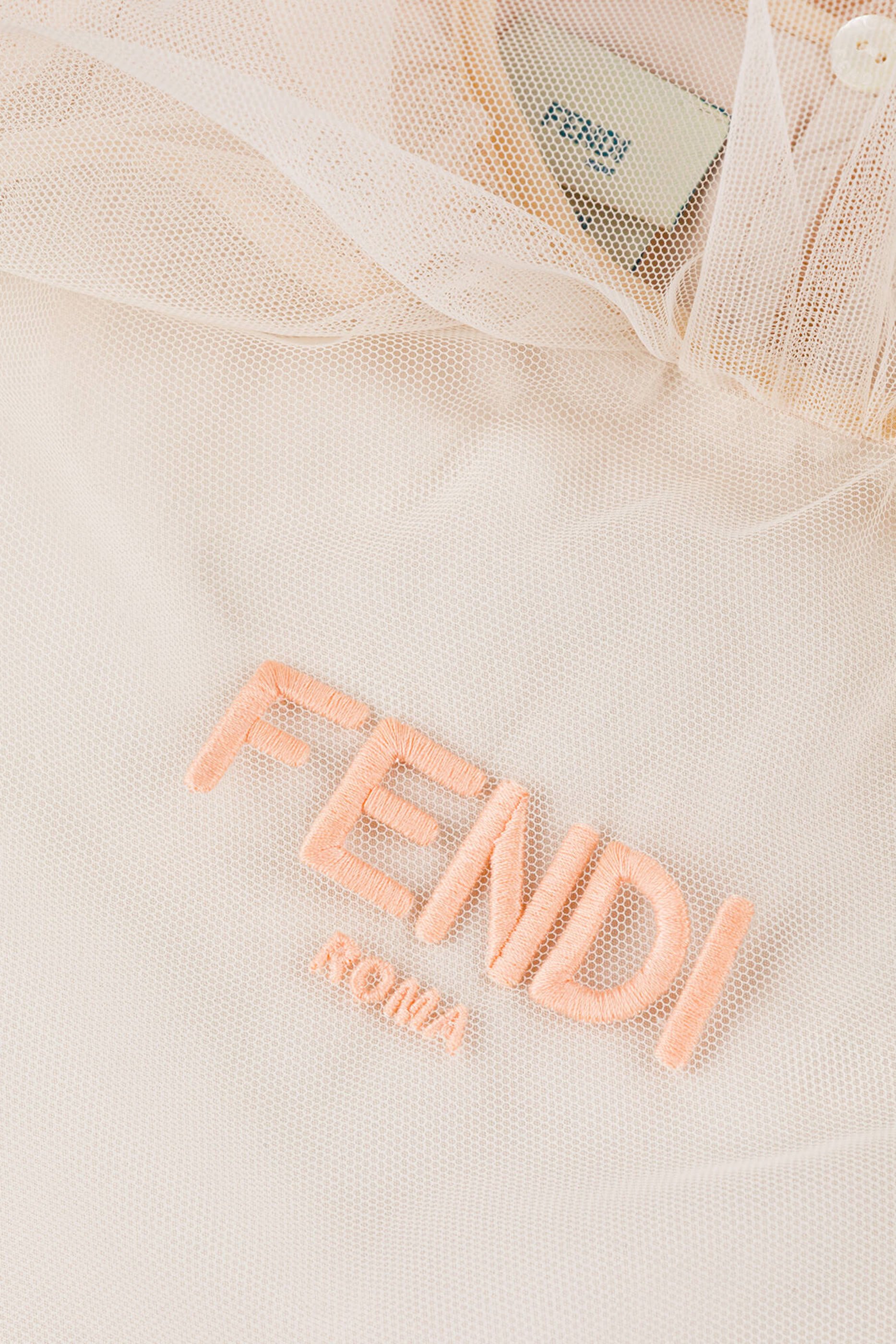 فستان تول بشعار الماركة للأطفال