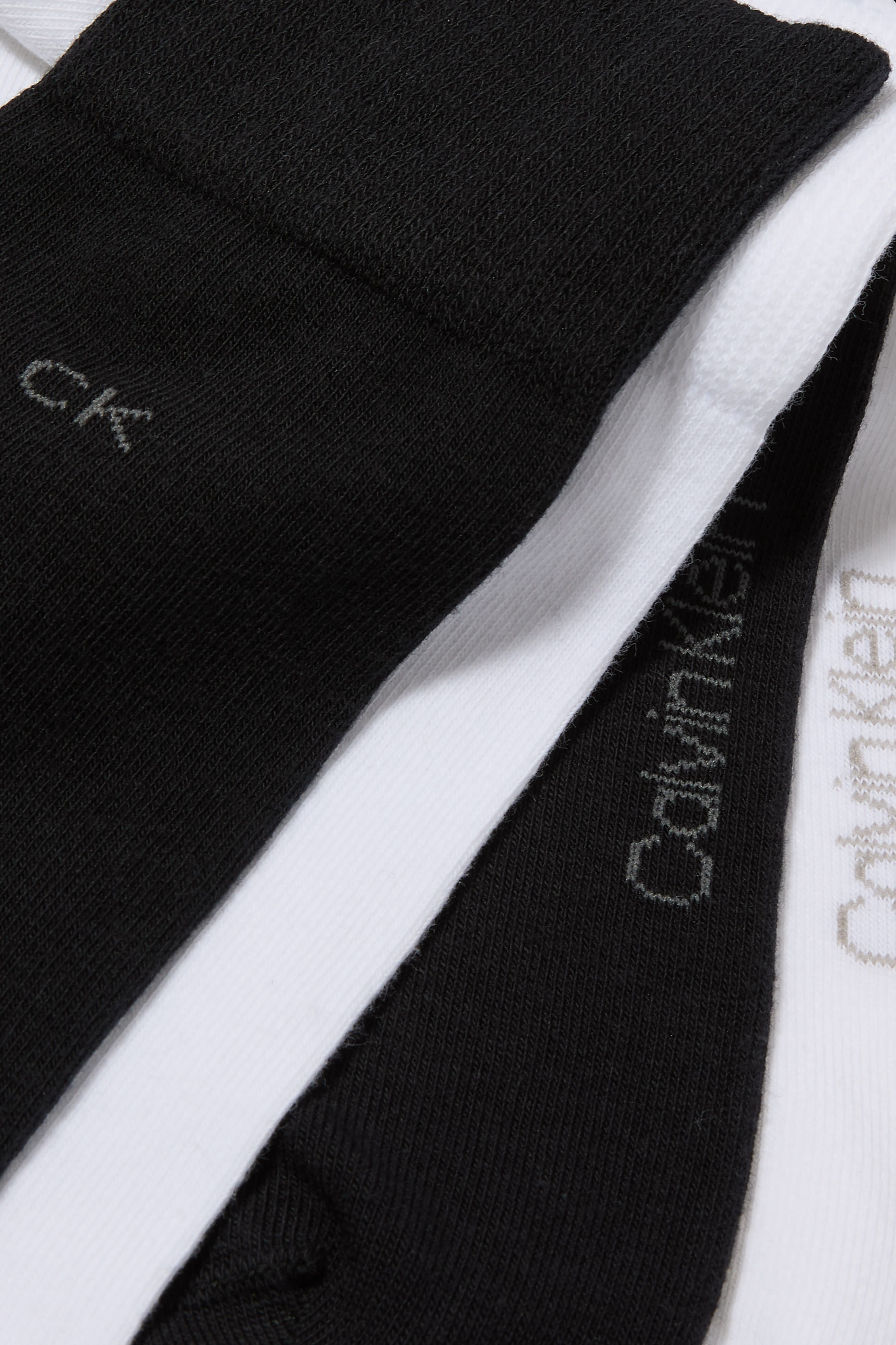 جوارب متوسطة الطول مزينة بشعار الماركة، قطعتين