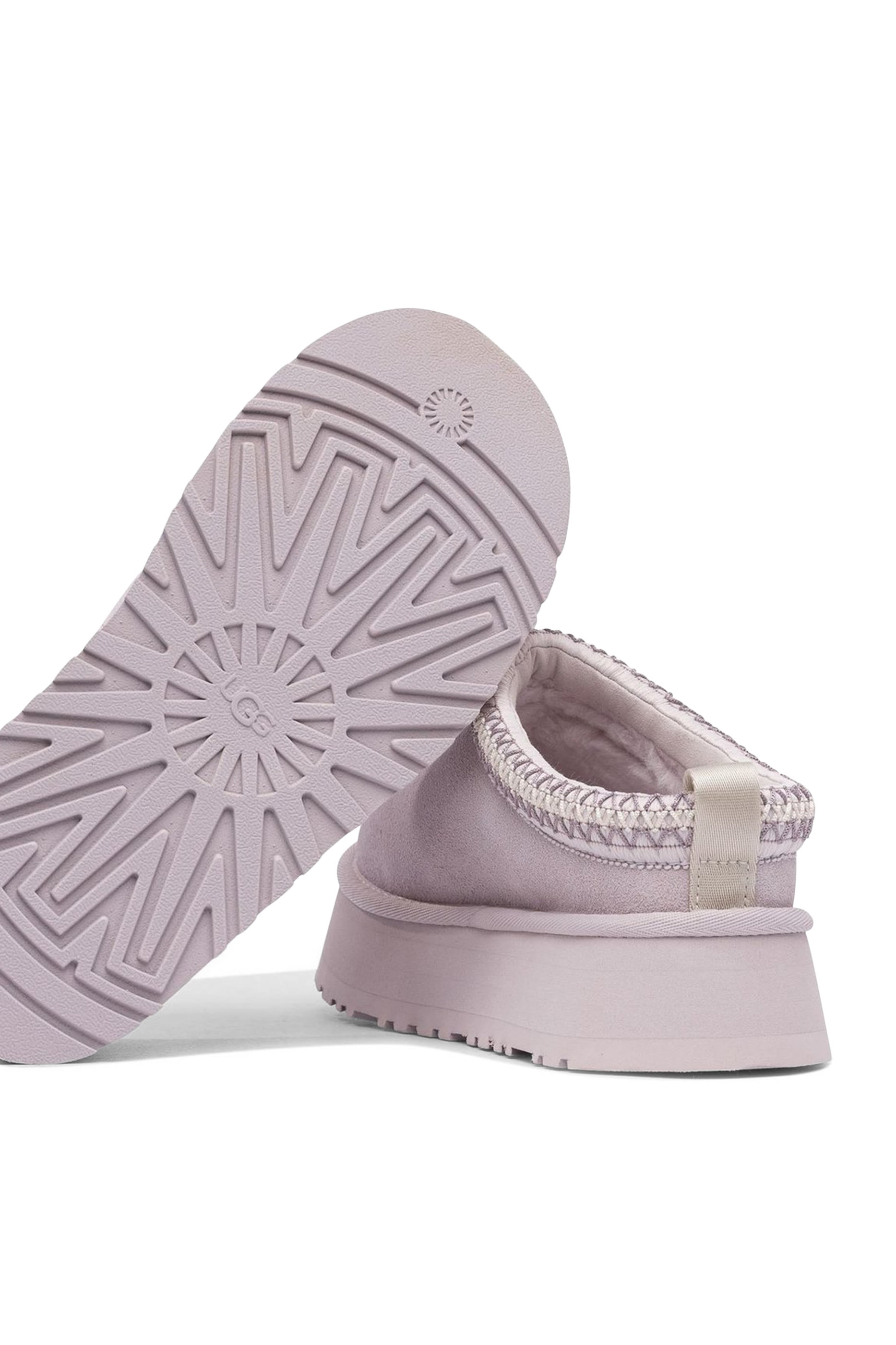 حذاء مفتوح تاز