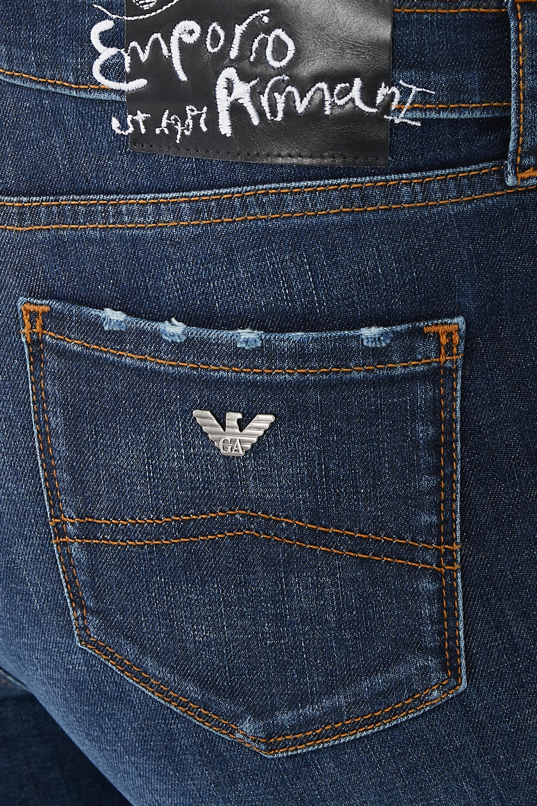 بنطال جينز دنيم بقصة سكيني