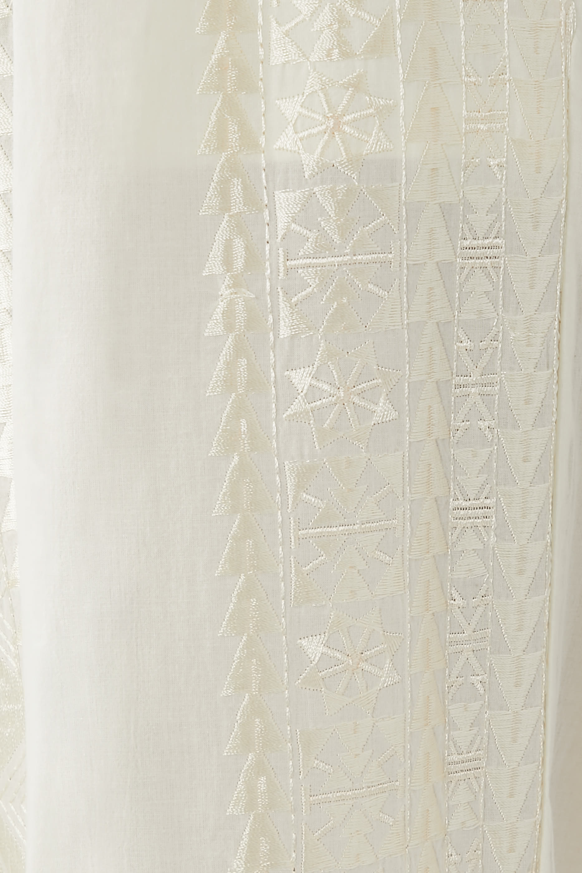 بنطال بقصة ساق واسعة