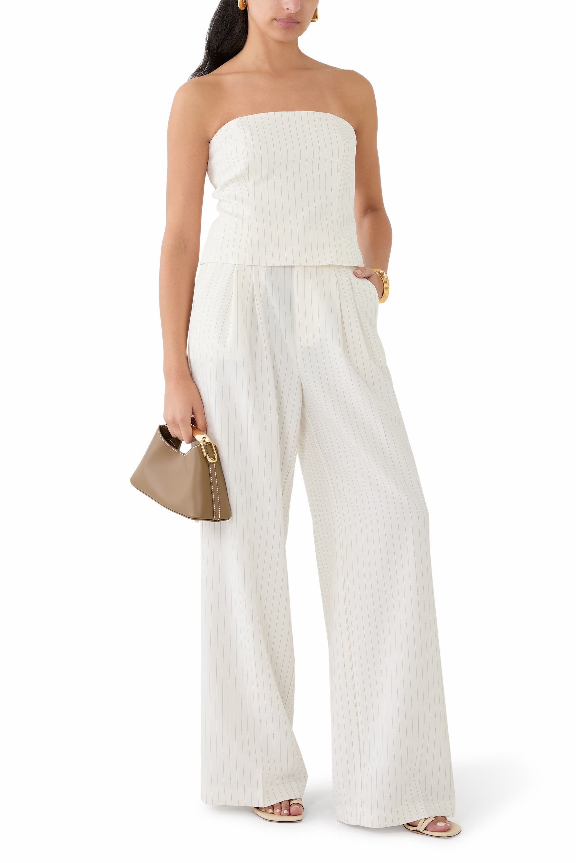 بلوزة بدلة بلا حمالات