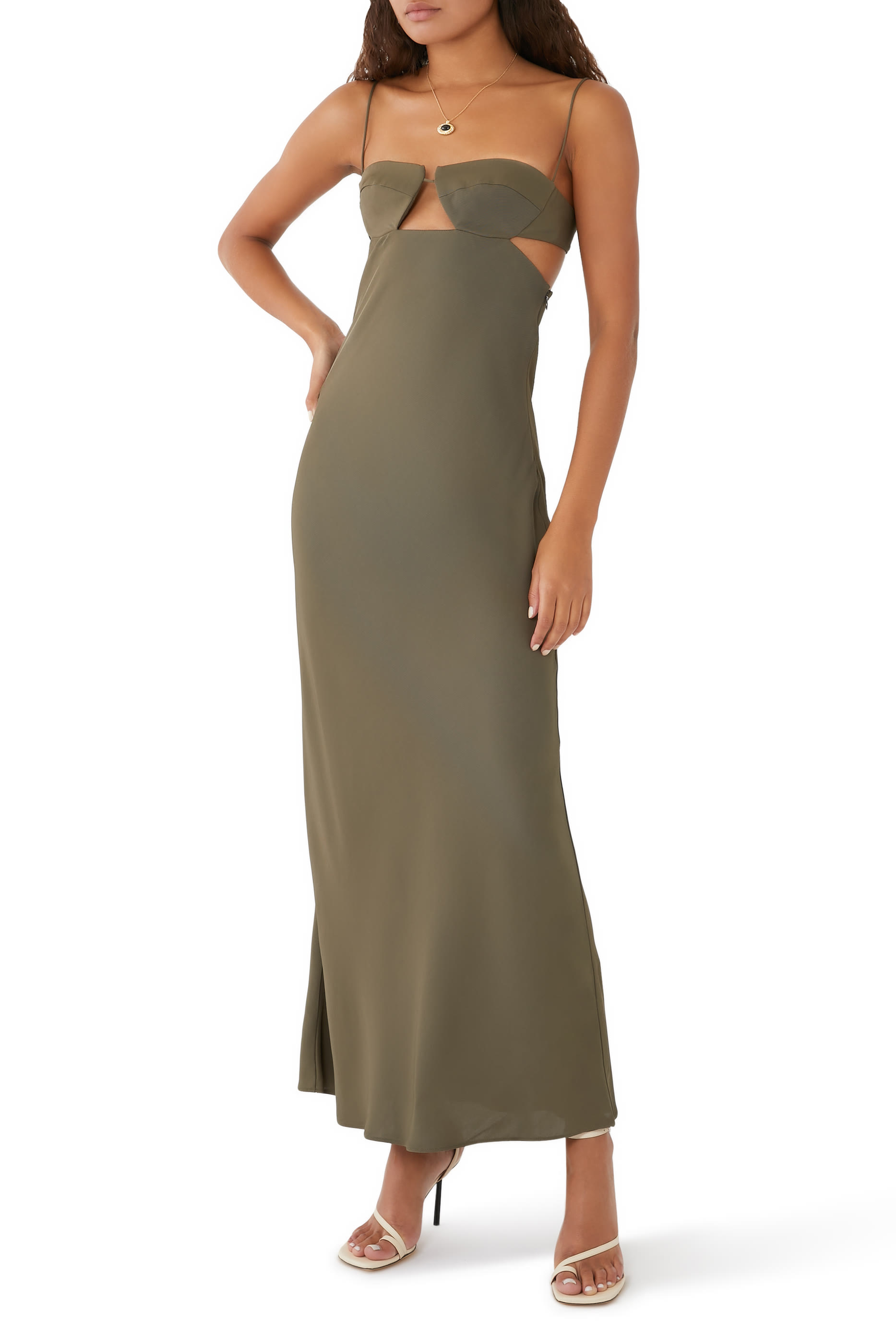 فستان ريزورت بفتحات