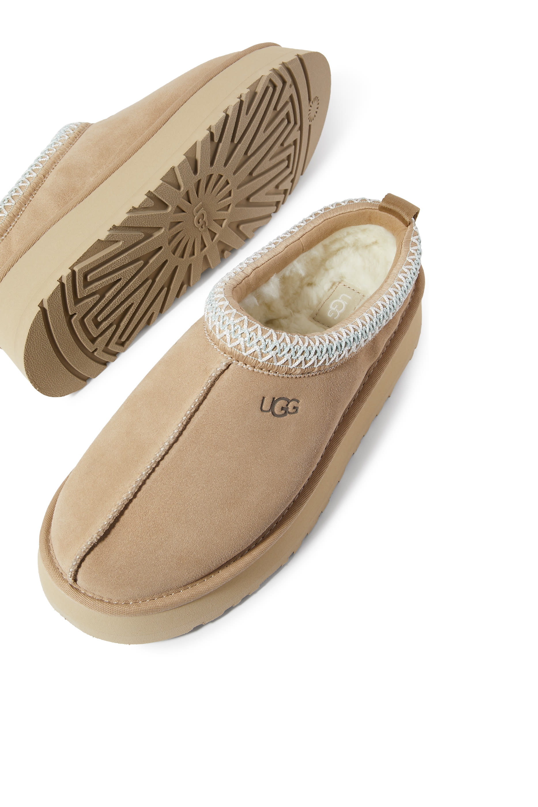 حذاء مفتوح تاز