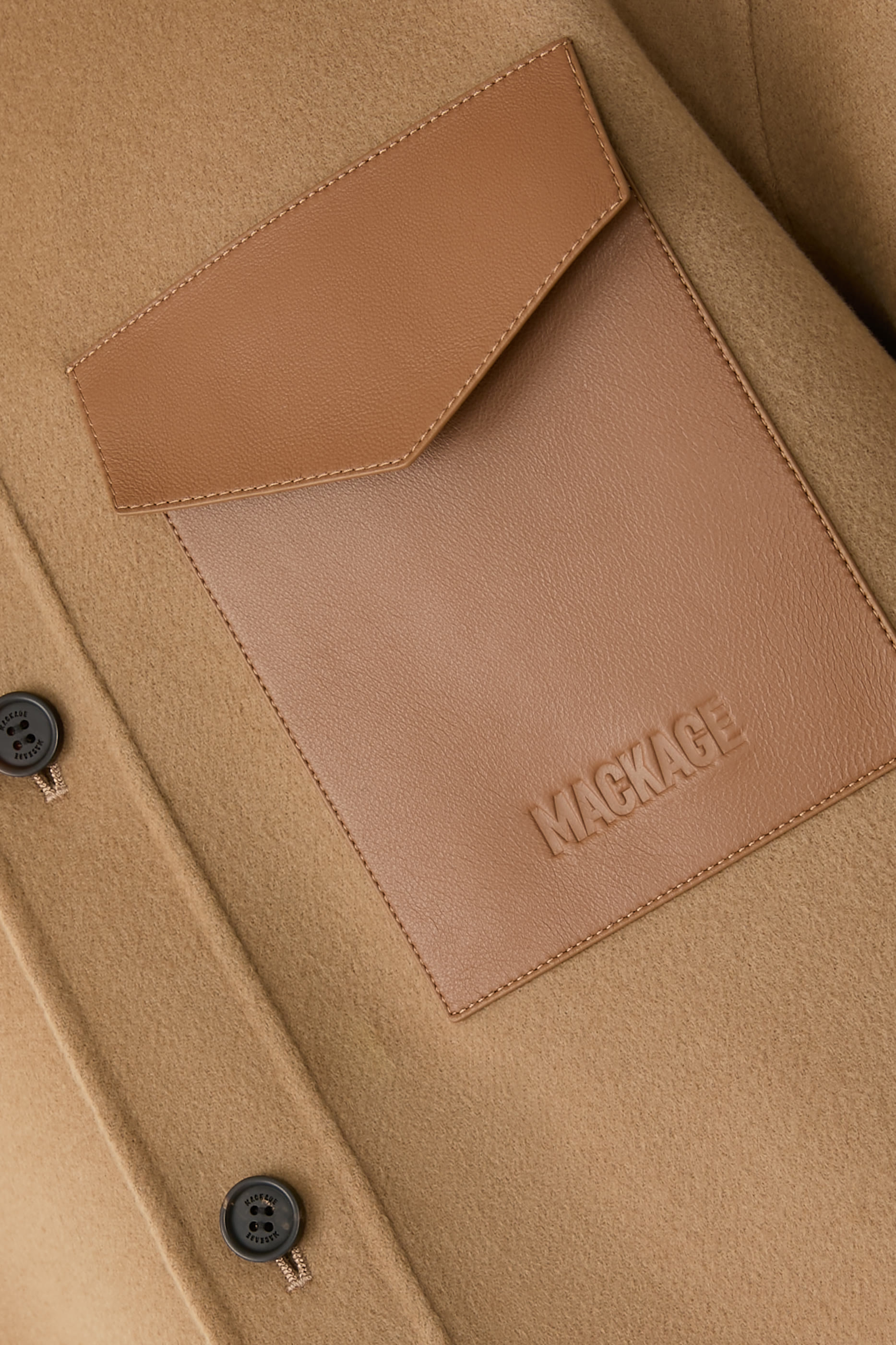 سترة إمانويل بتصميم بوجهين مع جيب برقعة جلد، صوف