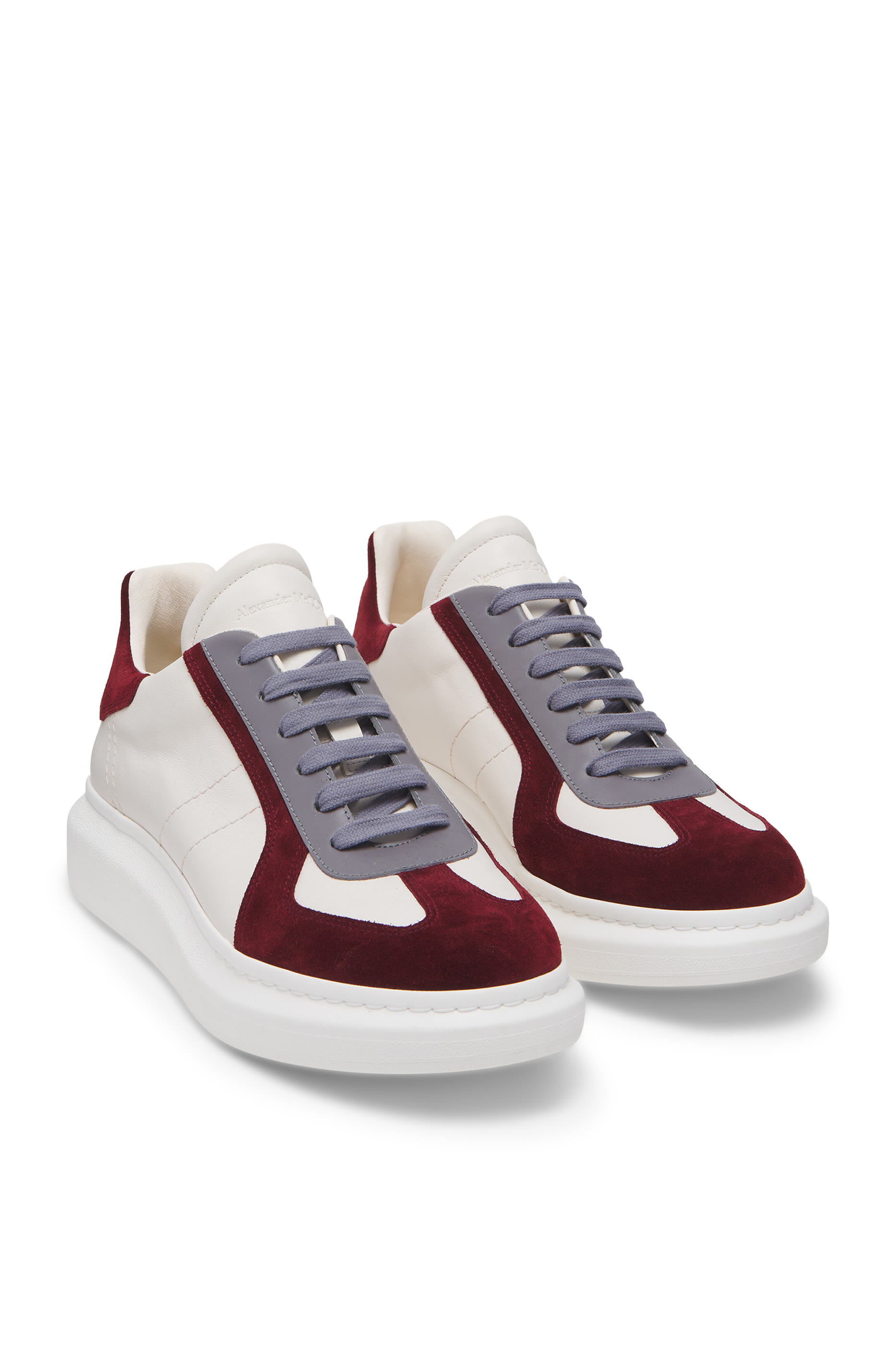 سنيكرز ريترو بنعل سميك