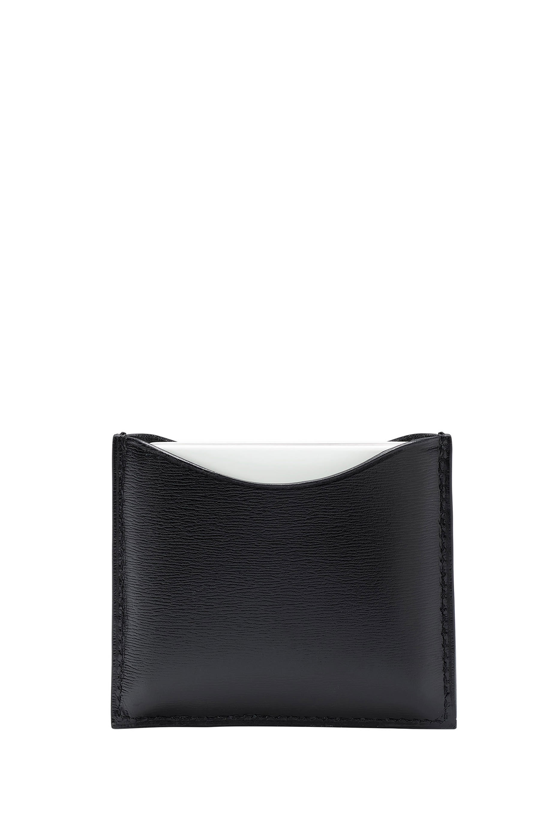 حقيبة صغيرة جلد