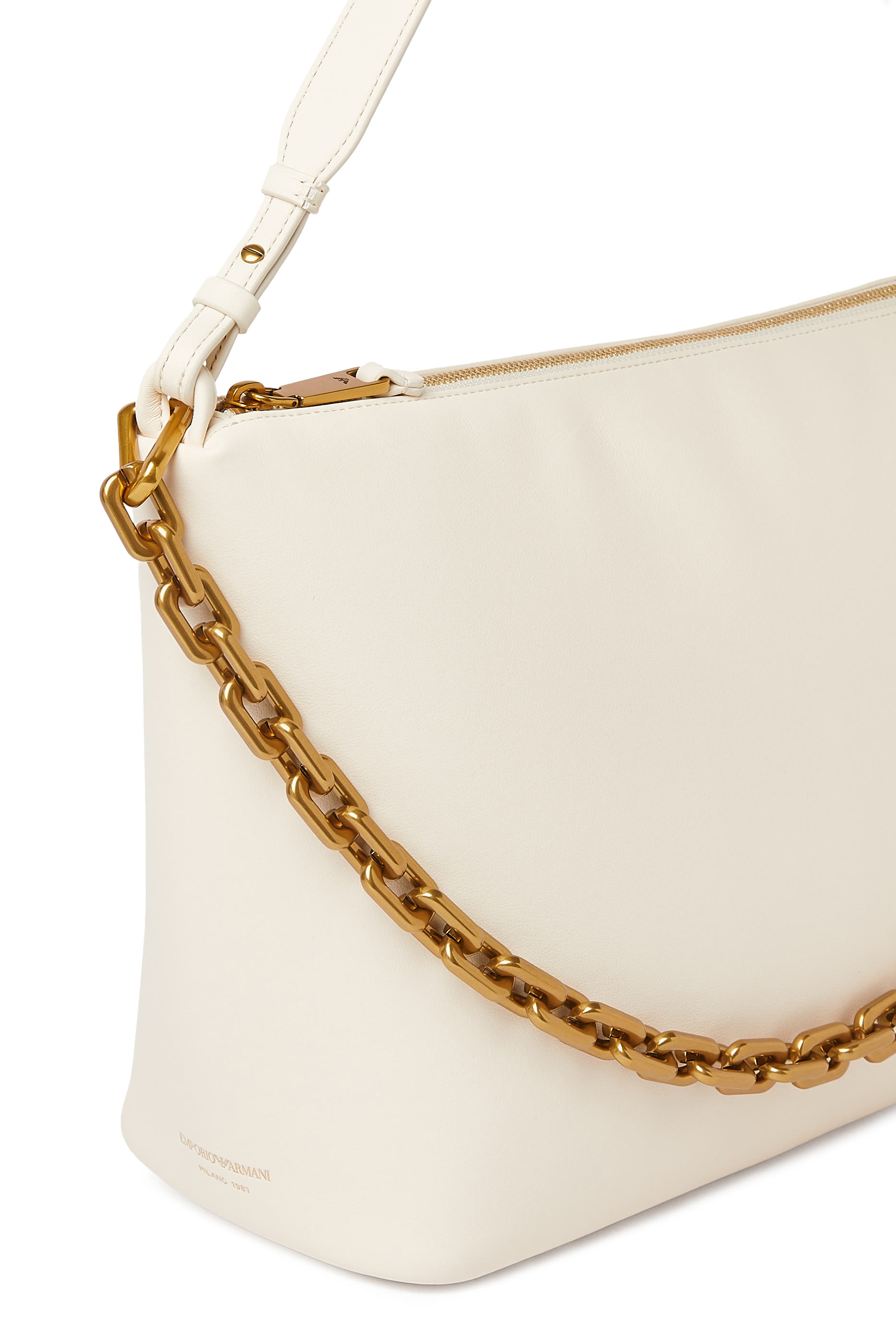 حقيبة هوبو متوسطة بسلسلة جلد