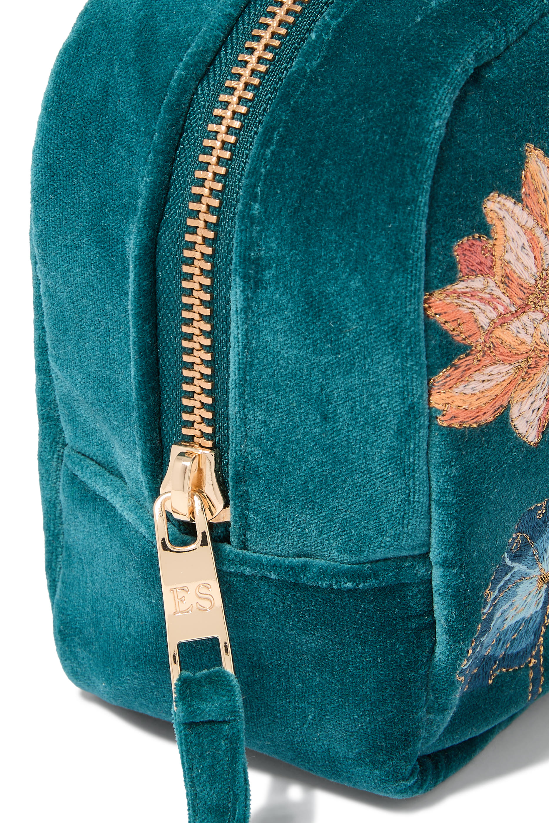 حقيبة مستحضرات التجميل بزهور اللوتس