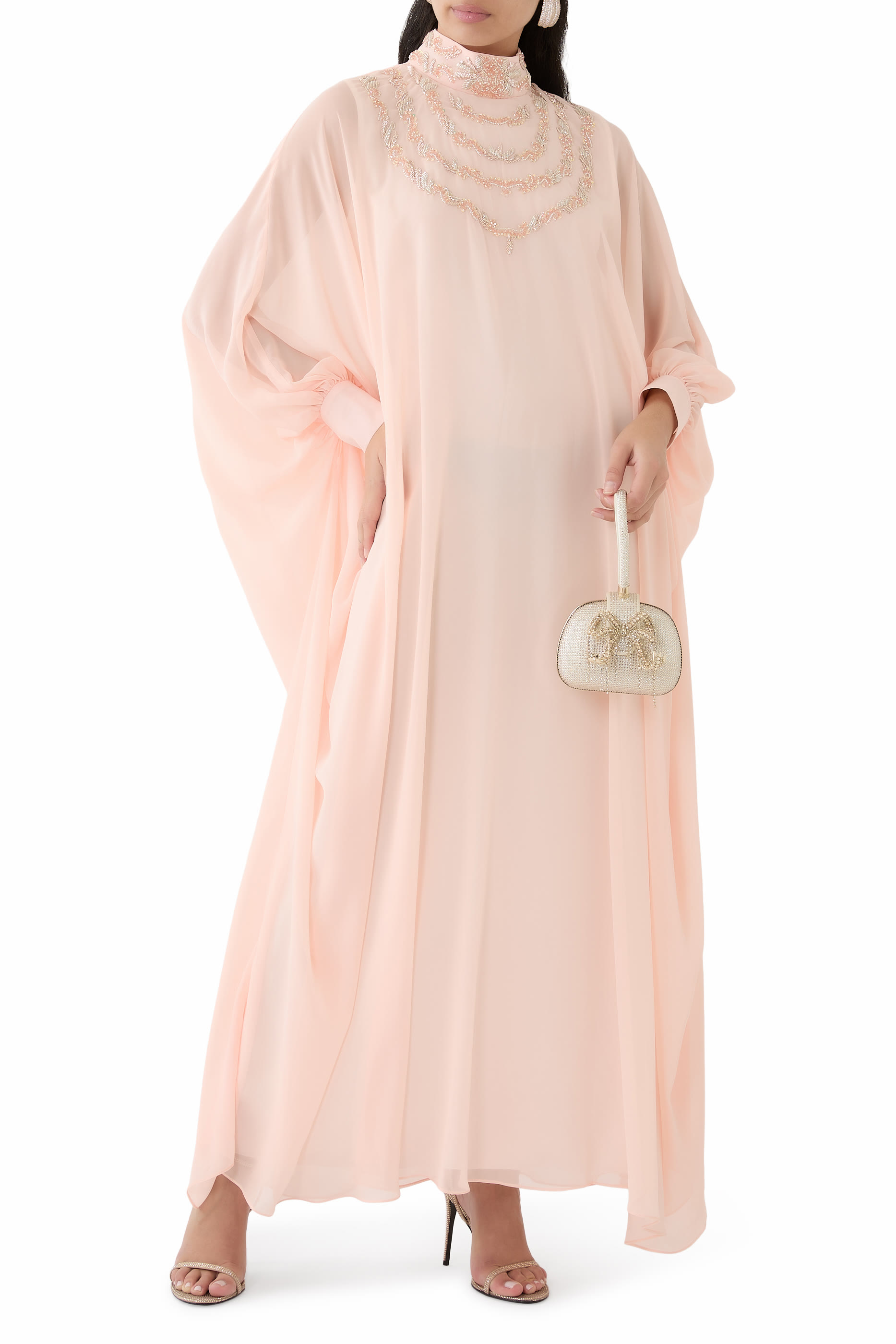 قفطان بياقة عالية مزين