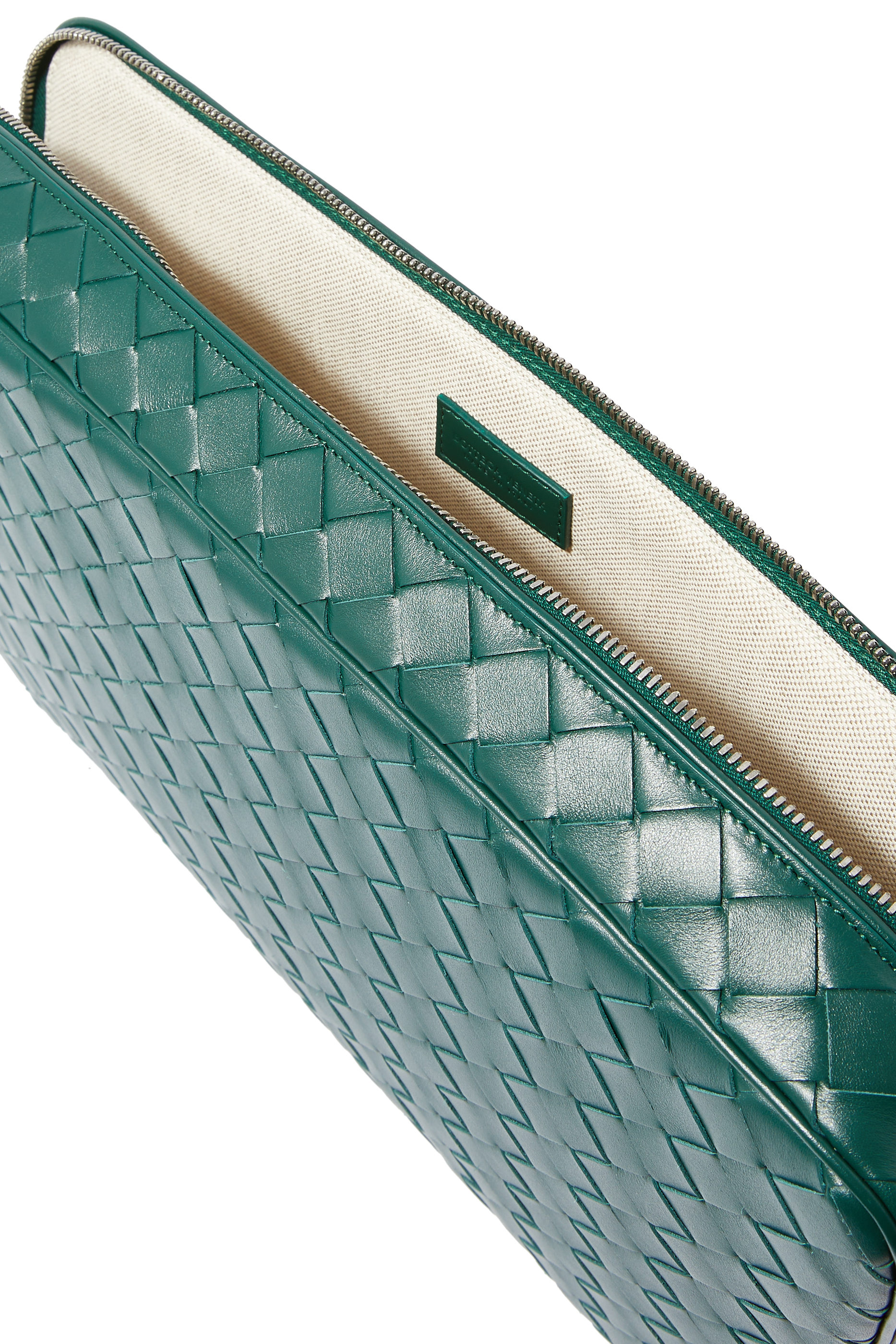 حقيبة صغيرة بتصميم مربع مجدول