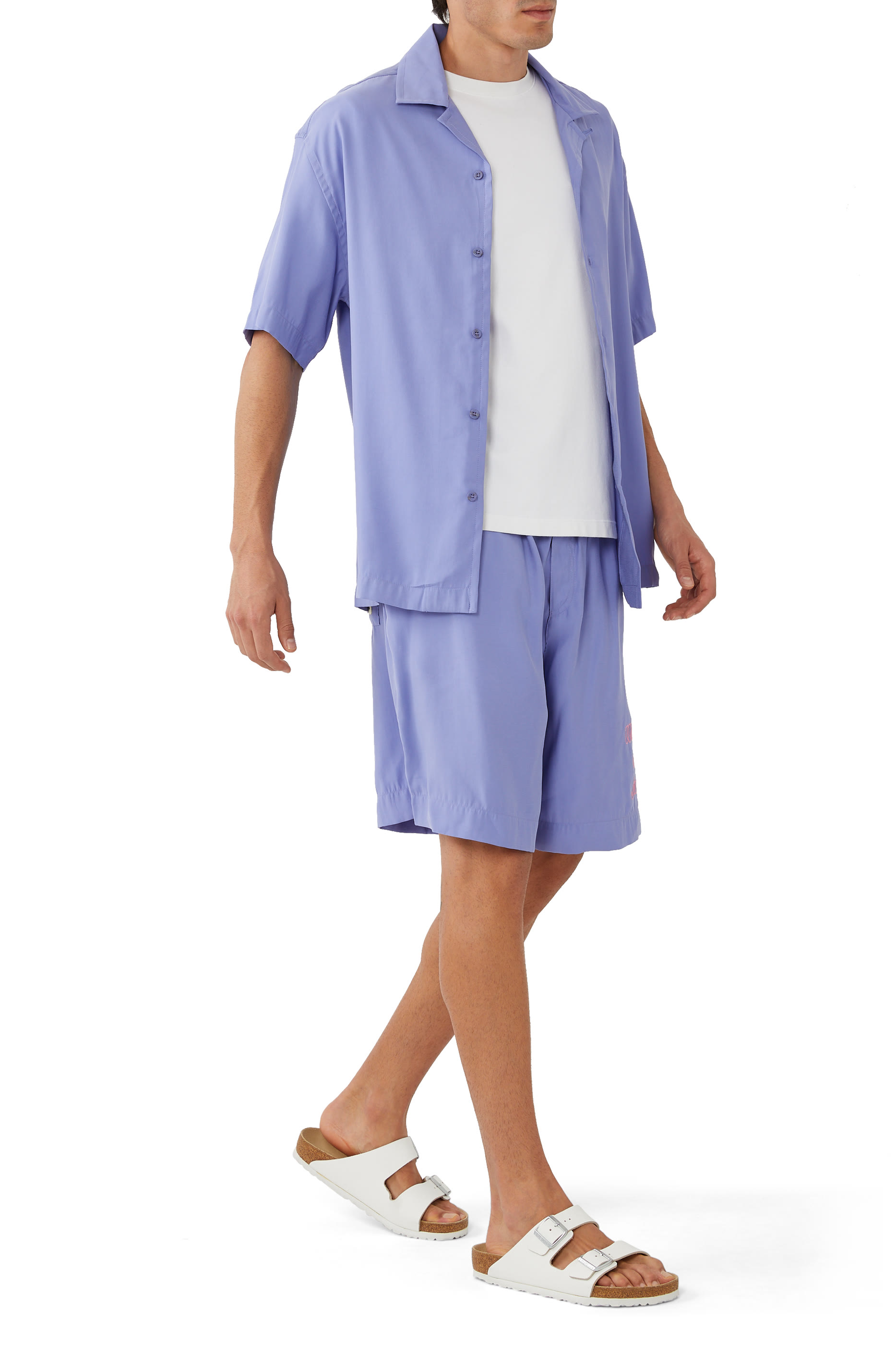 قميص بنقشة أشجار نخيل