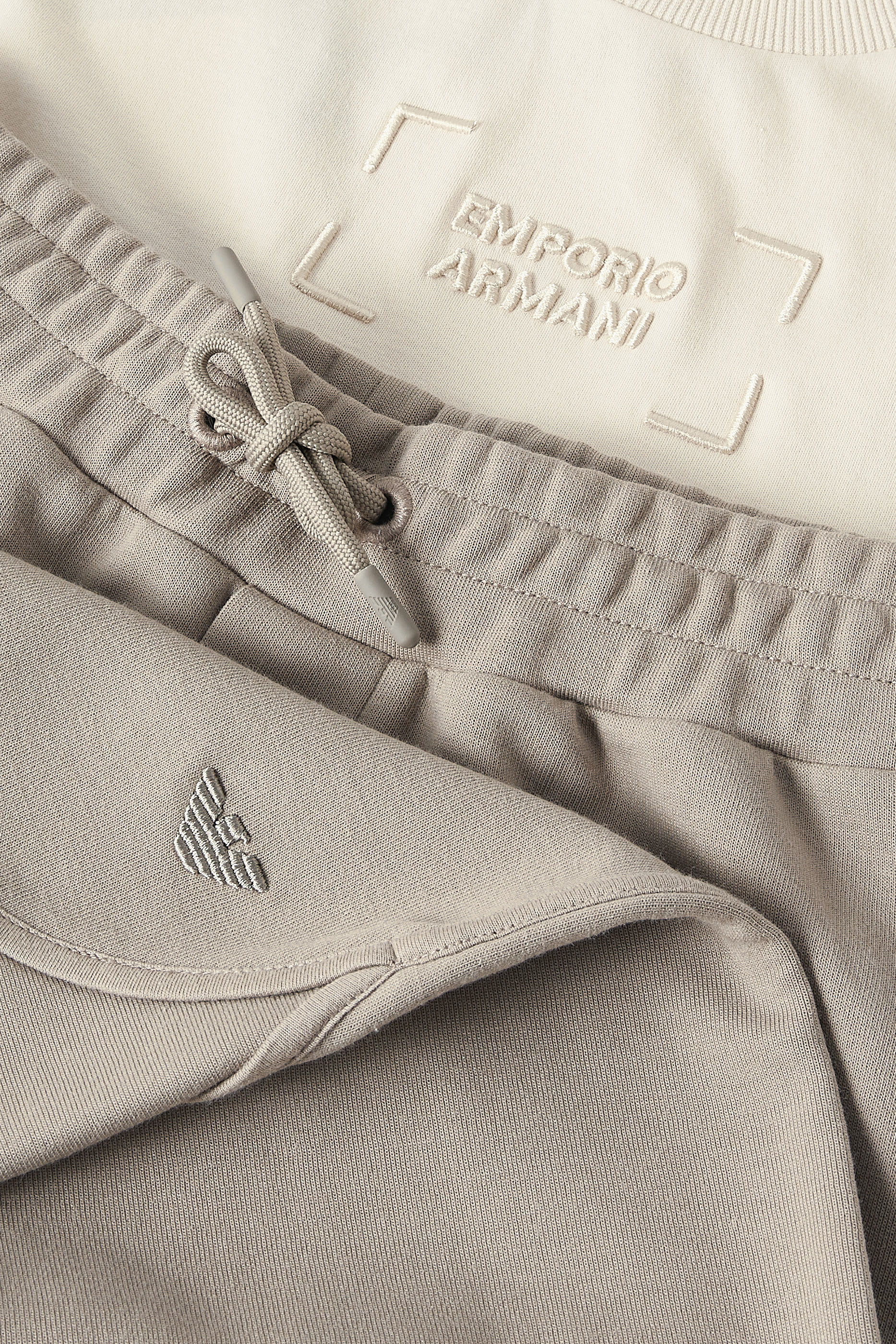 طقم مماثل بشعار الماركة قطن للأطفال