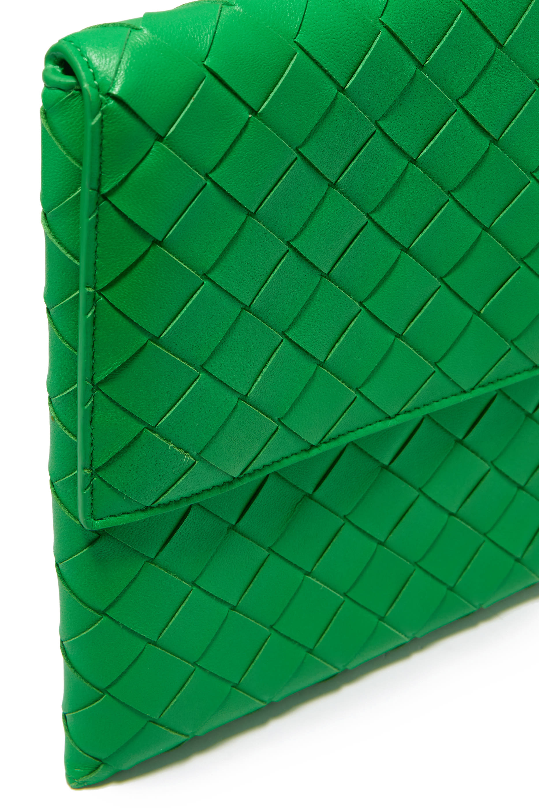 حقيبة متوسطة بتصميم مجدول بغطاء قلاب