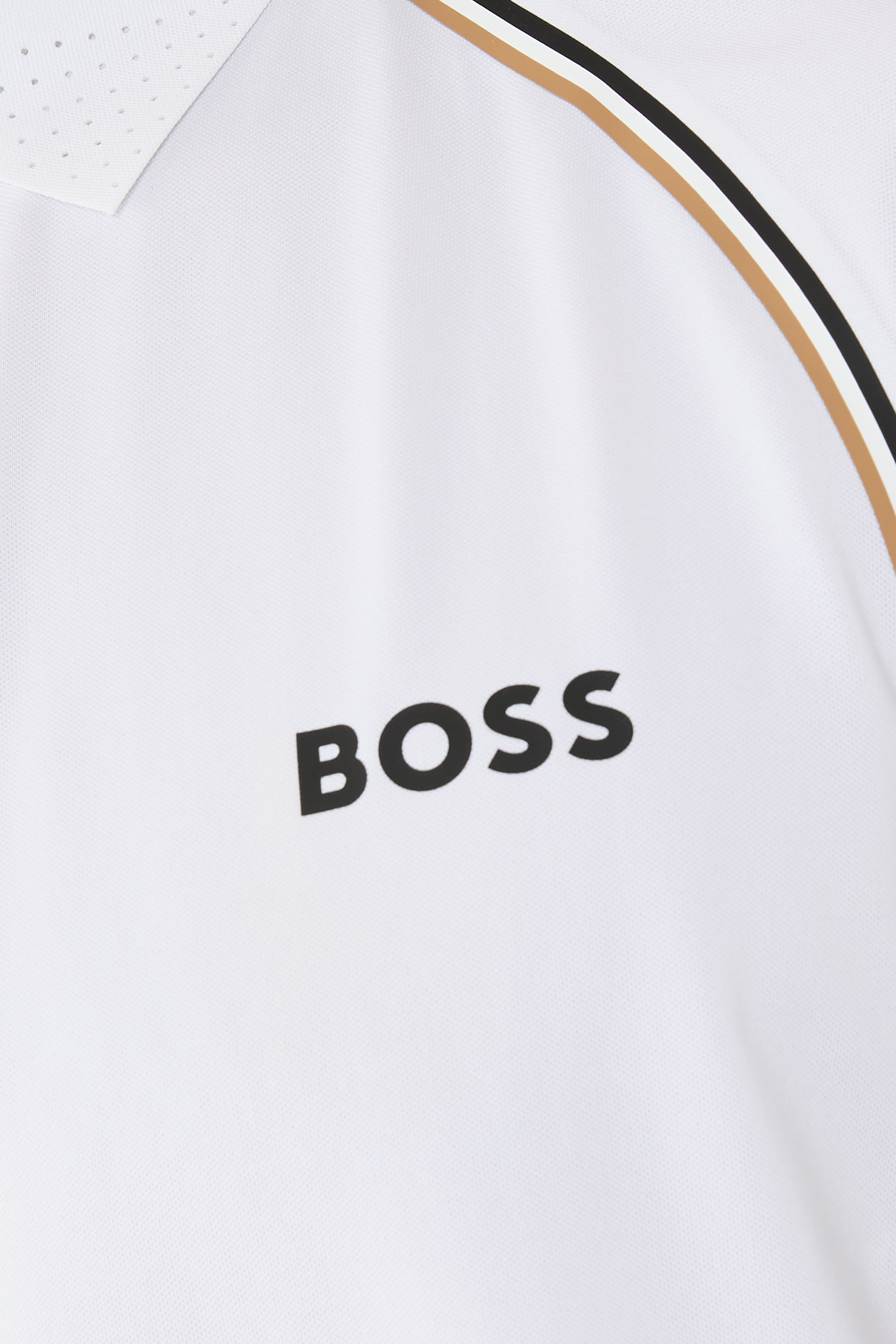 قميص بولو أكتيف بقصة ضيقة مع خاصية التحكم في الروائح