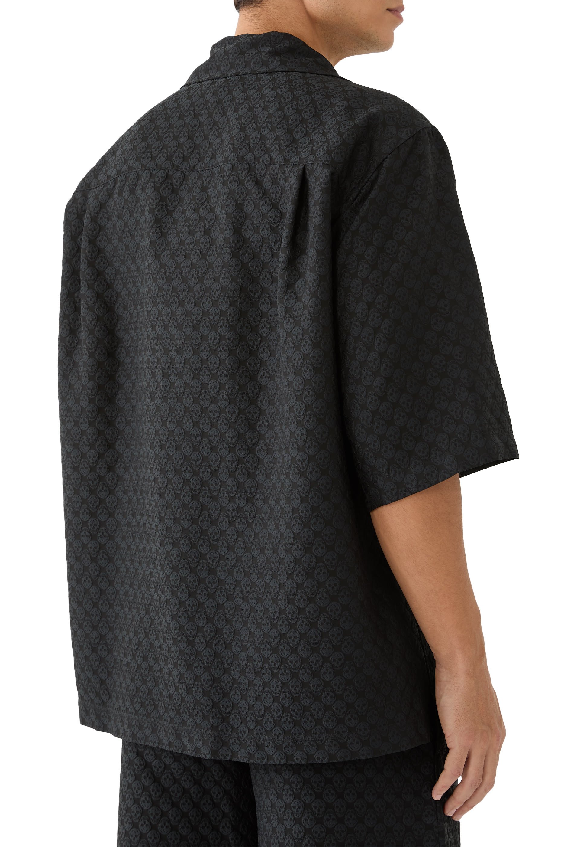 قميص هاوايان بياقة مطوية