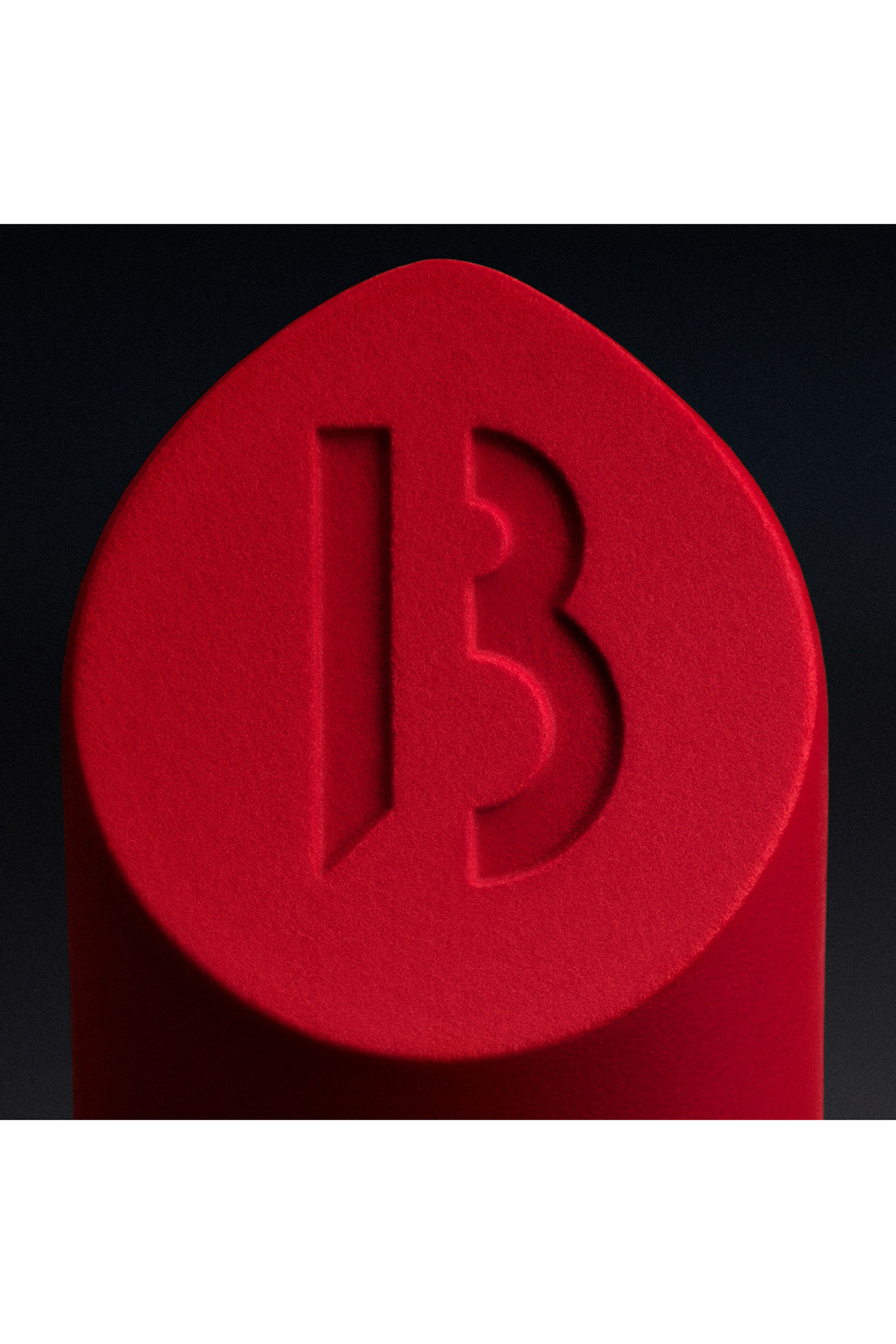 أحمر شفاه غير لامع