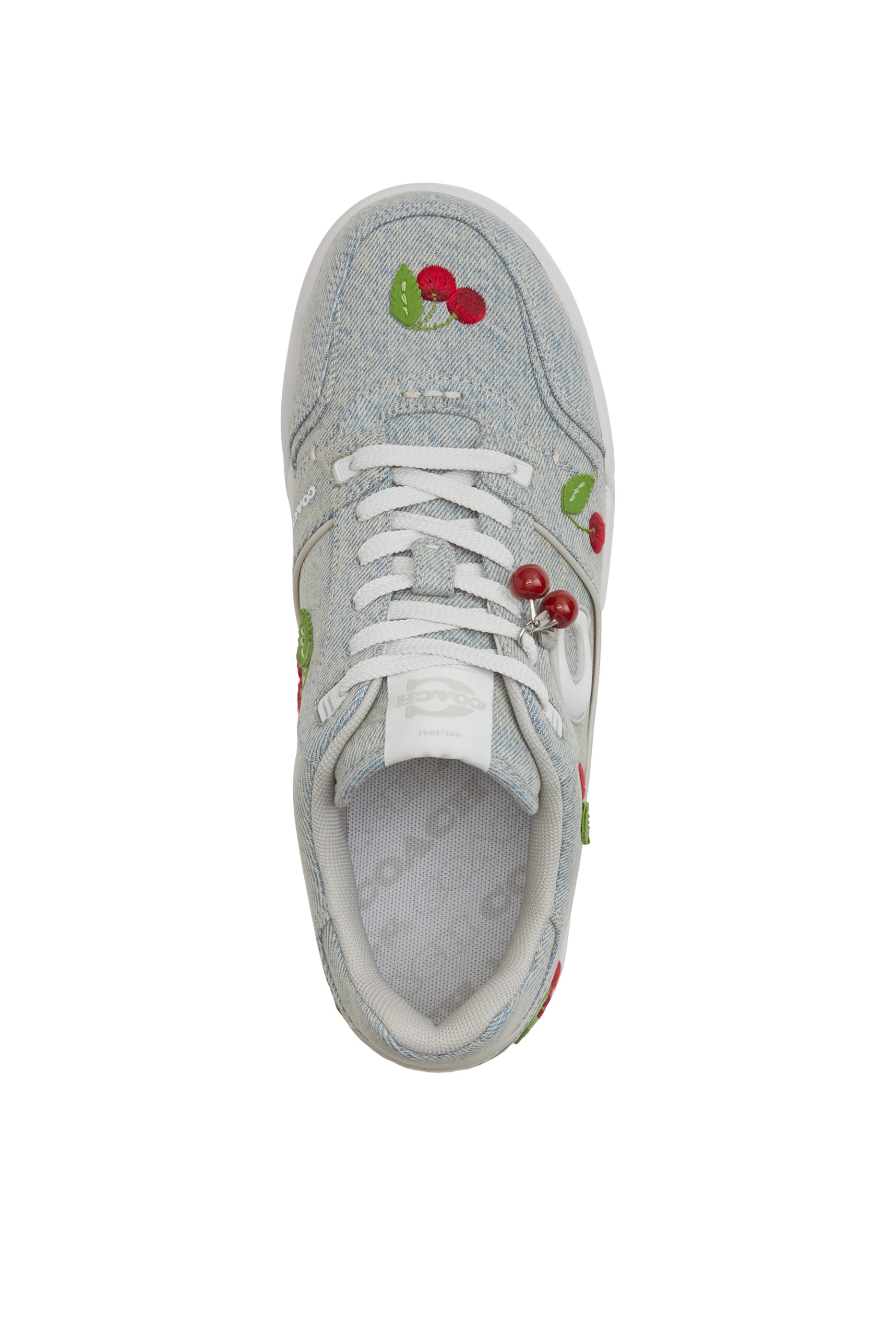 سنيكرز سوهو بنقشة كرز