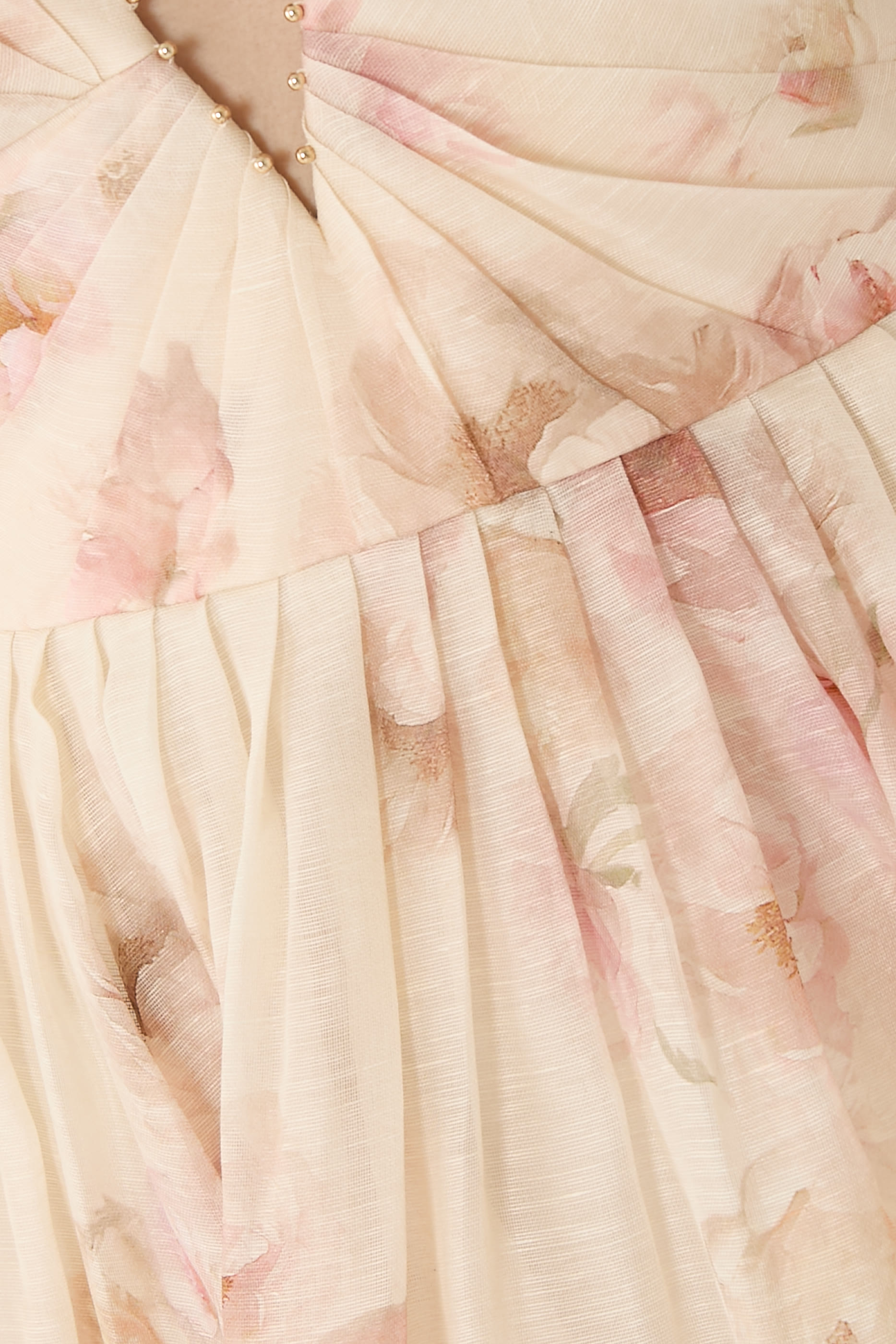 فستان هيبونتيك قصير بياقة على شكل حرف V