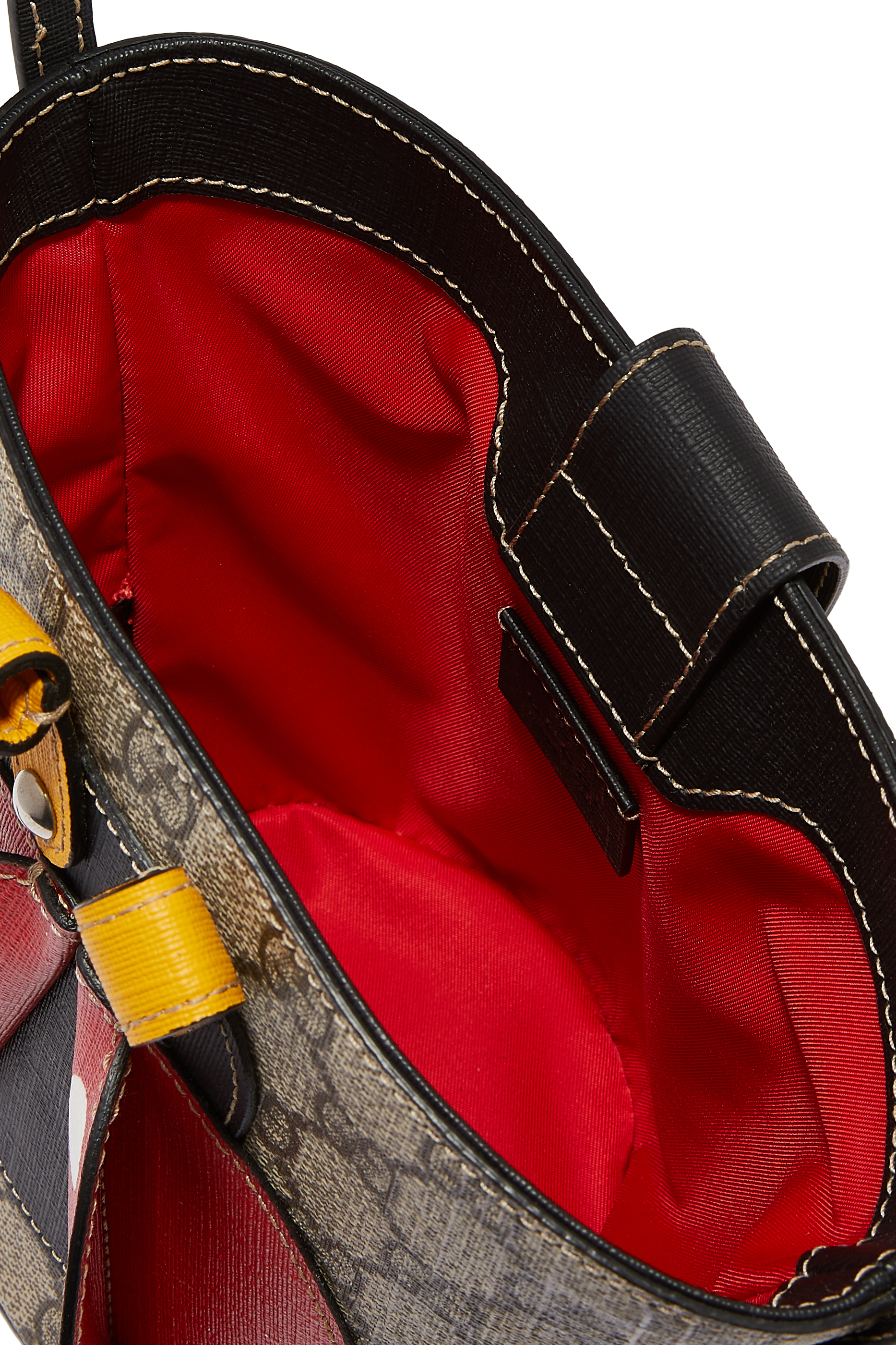 حقيبة باكيت بتصميم دعسوقة