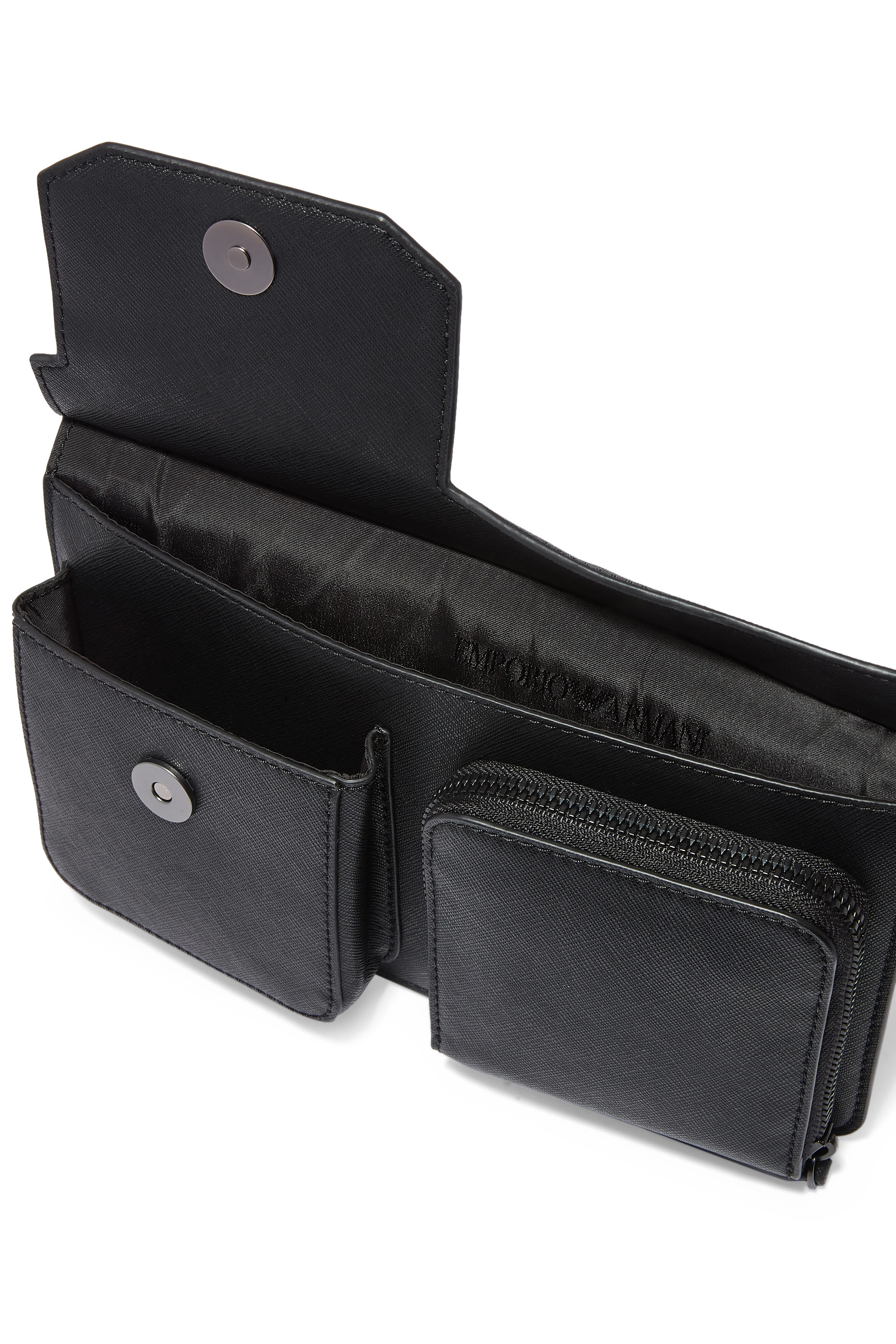 حقيبة كروس جلد صديق للبيئة بجيوب للأجهزة وشعار الماركة