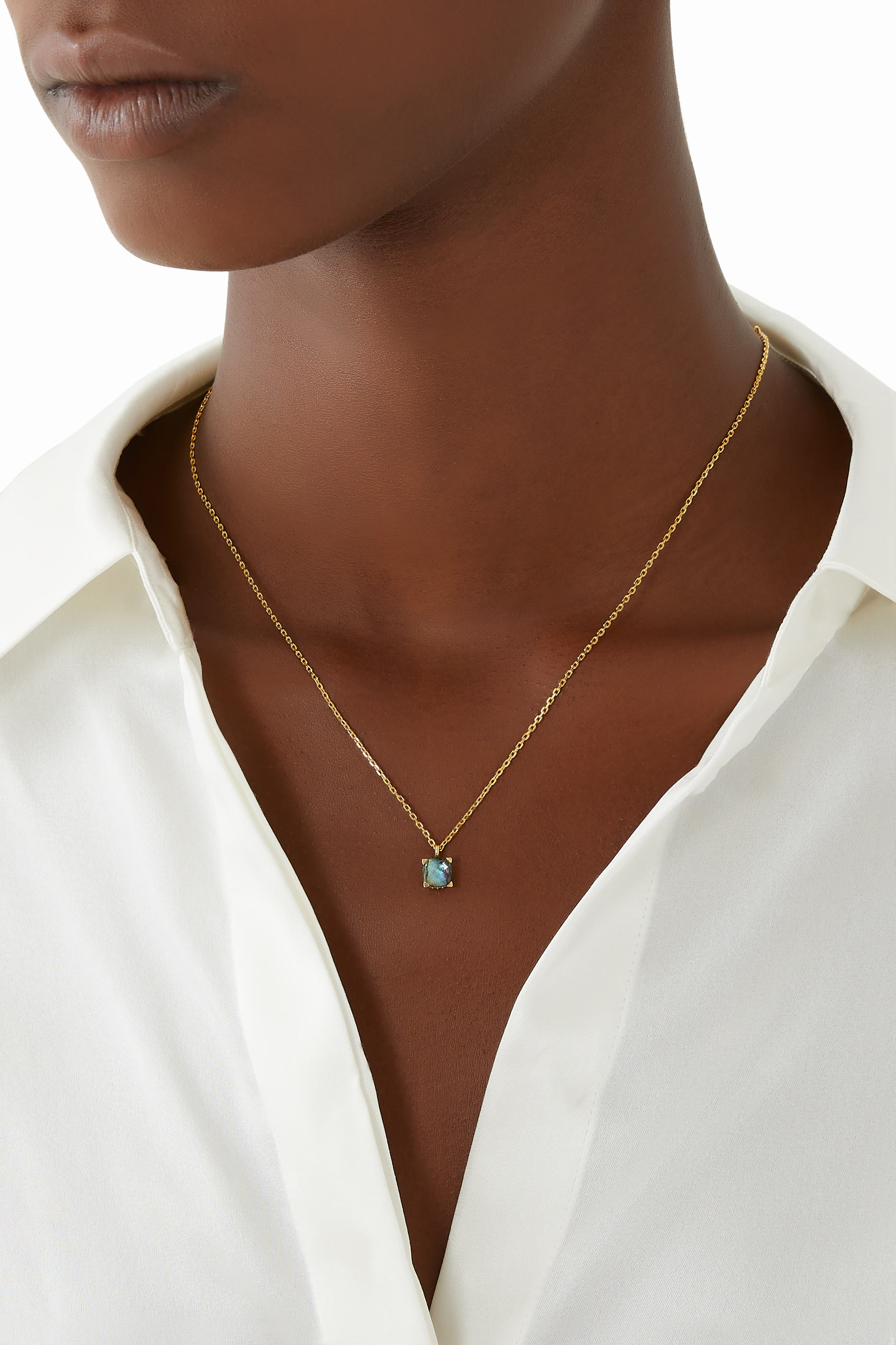 قلادة ليتل لاكشريز بدلاية مربعة مرصعة بأحجار زركونيا مكعبة معدن مطلي