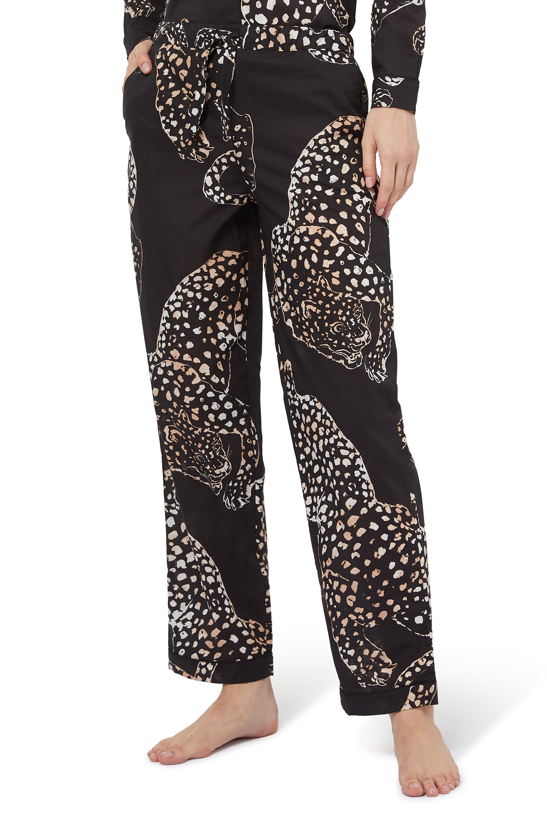 طقم بيجامة بطبعة جاكار