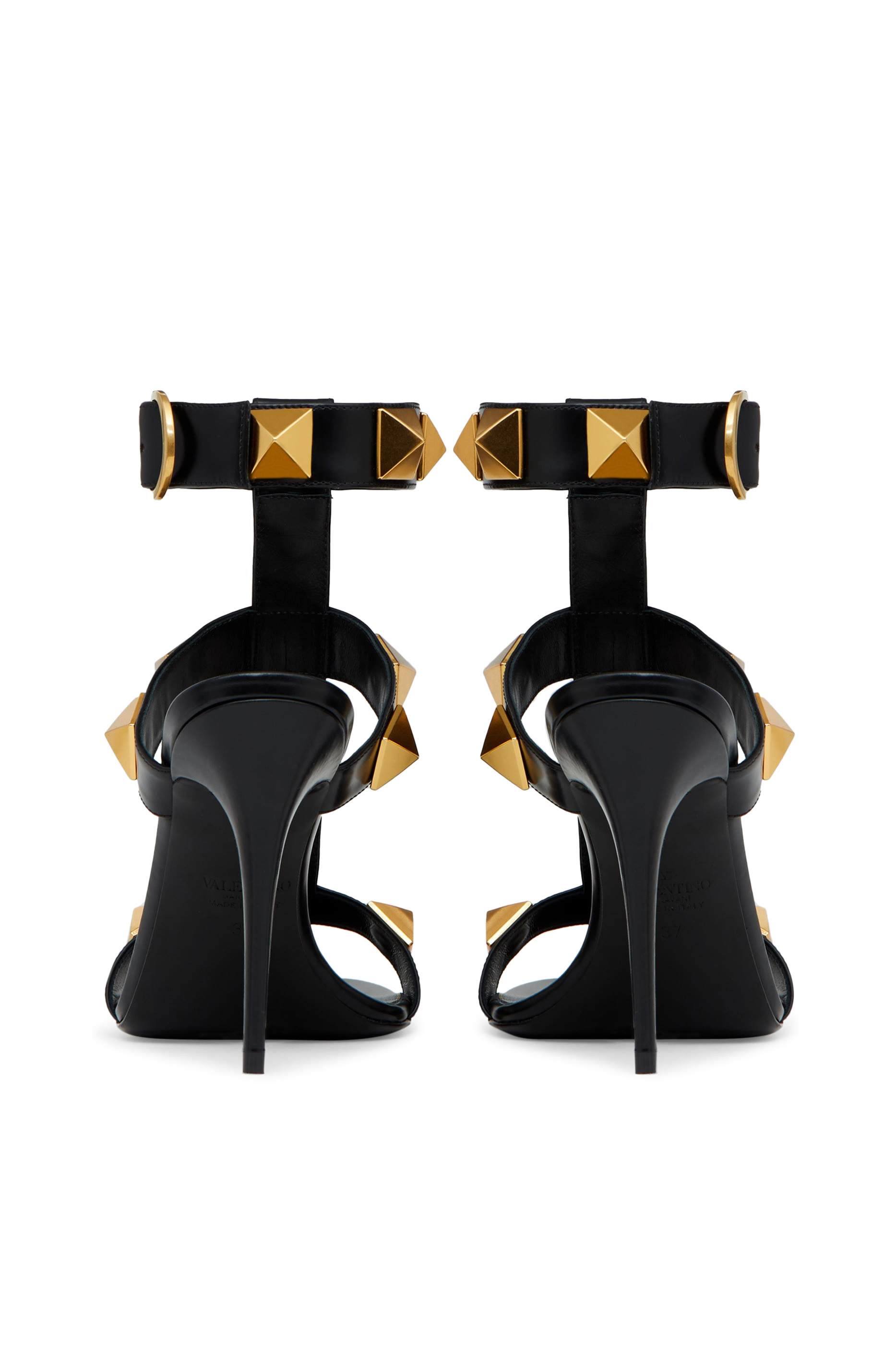 حذاء رومان بحلي هرمية وكعب مرتفع