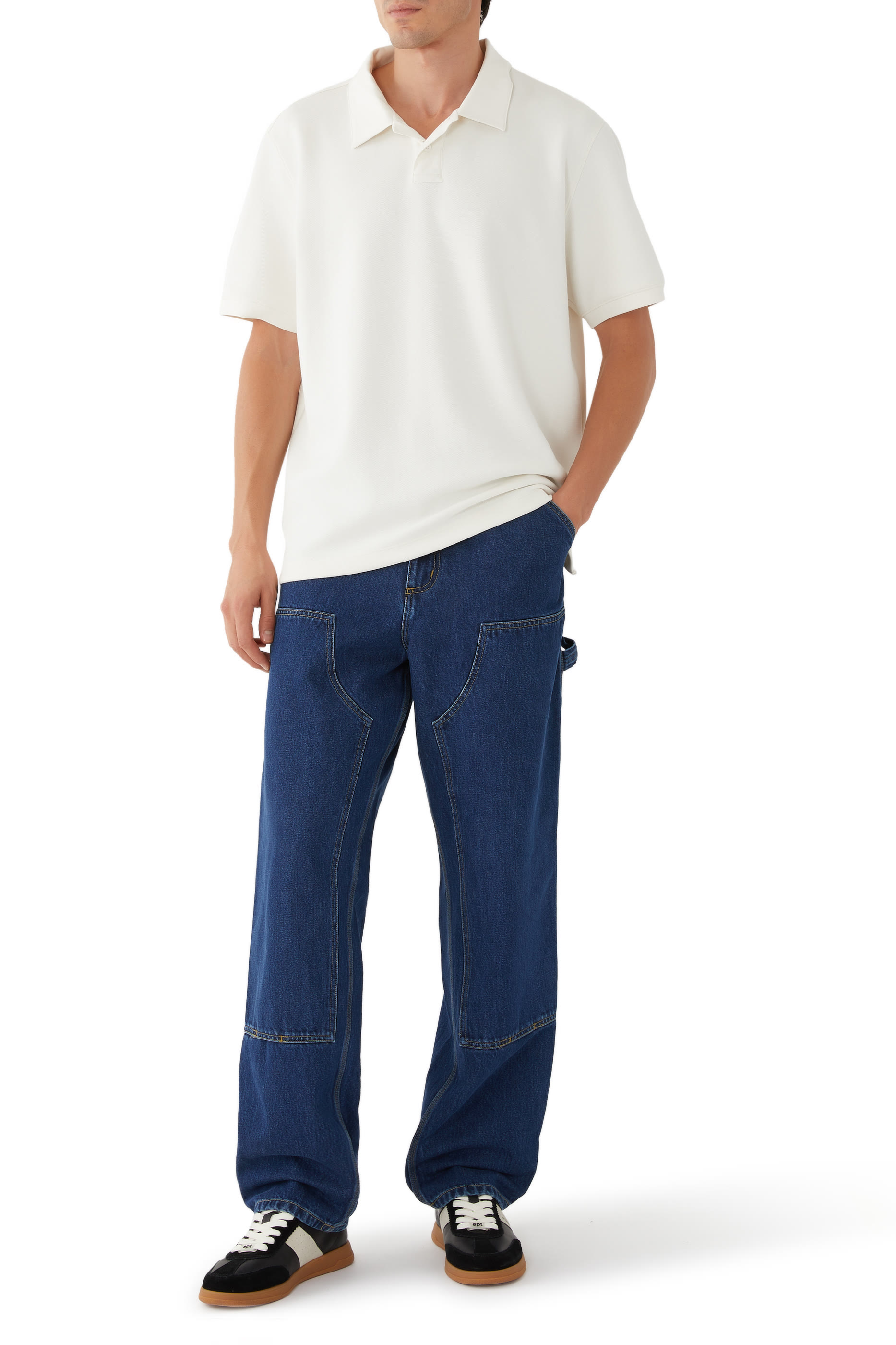 بنطال بطبقتين على الركبتين