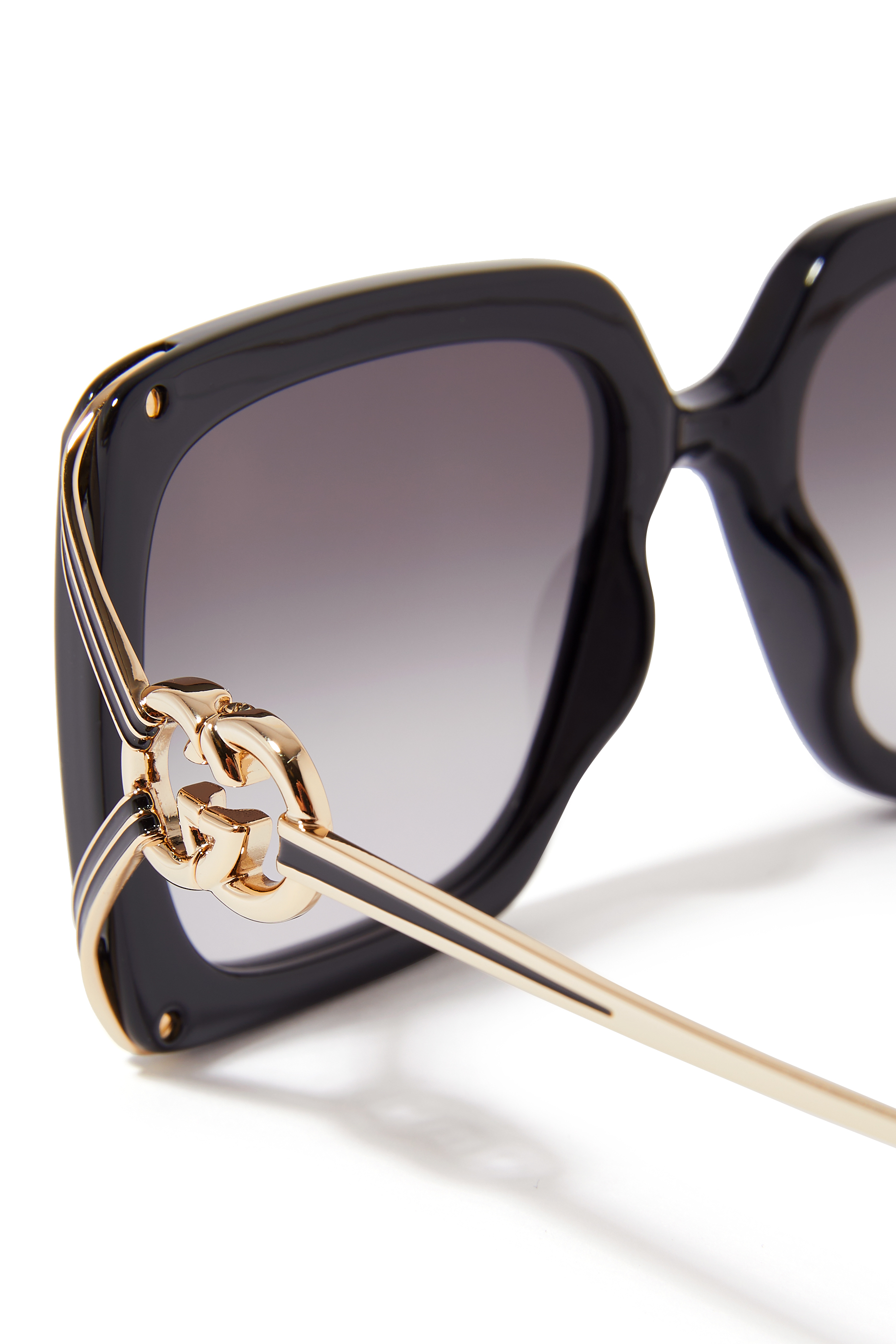 نظارة شمسية بإطار مستطيل كبير