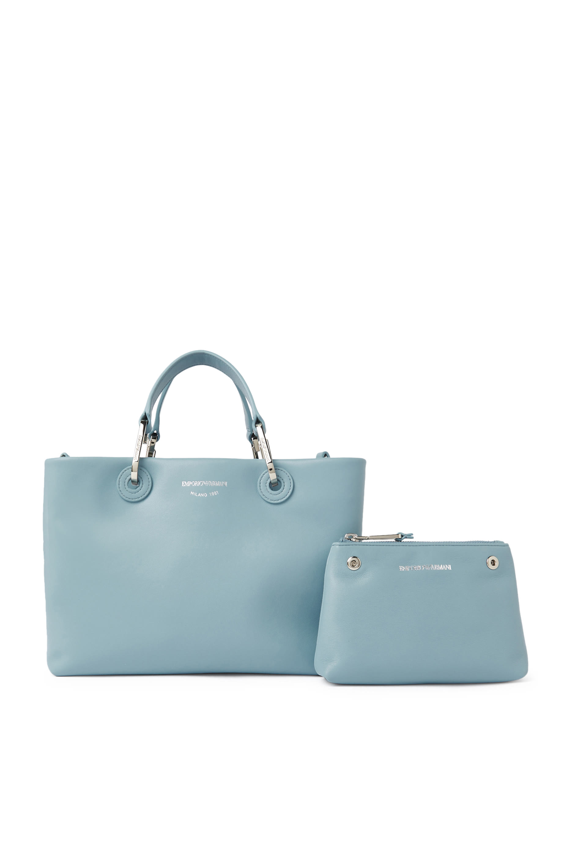 حقيبة يد بشعار الماركة