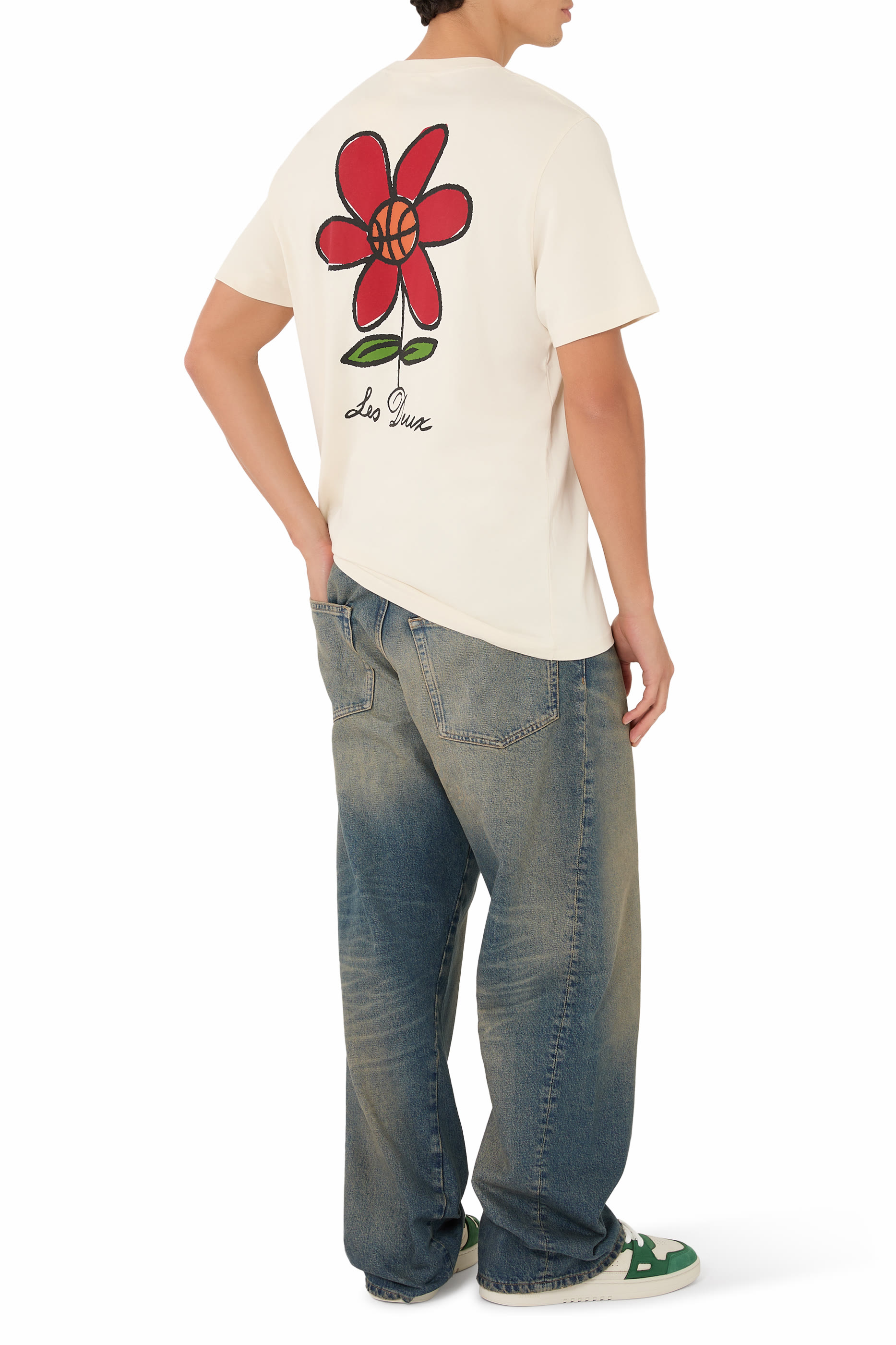 تيشيرت بنقشة زهرة وكرة سلة