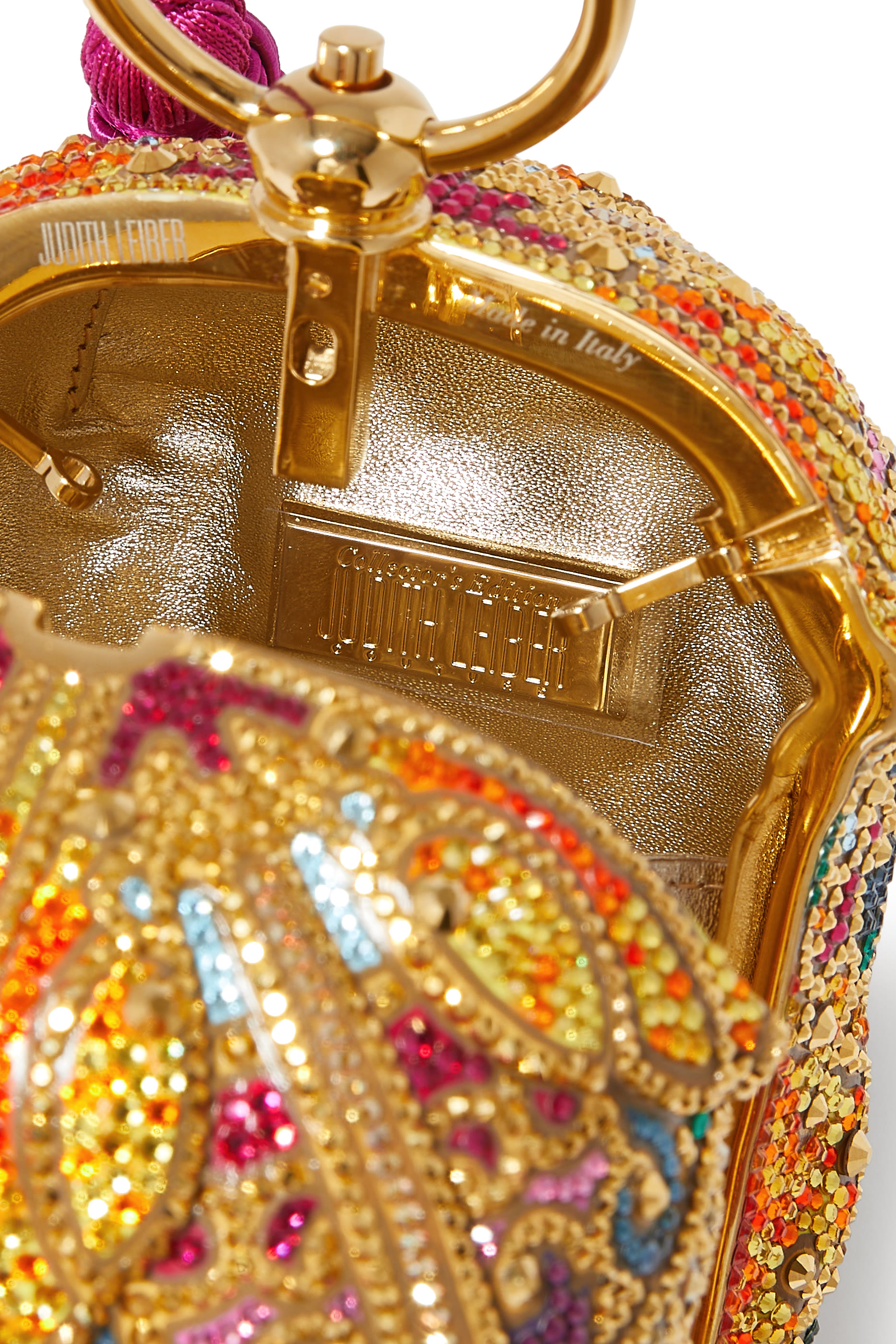 حقيب كلاتش لانتارن ديفاين مرصع بكريستال