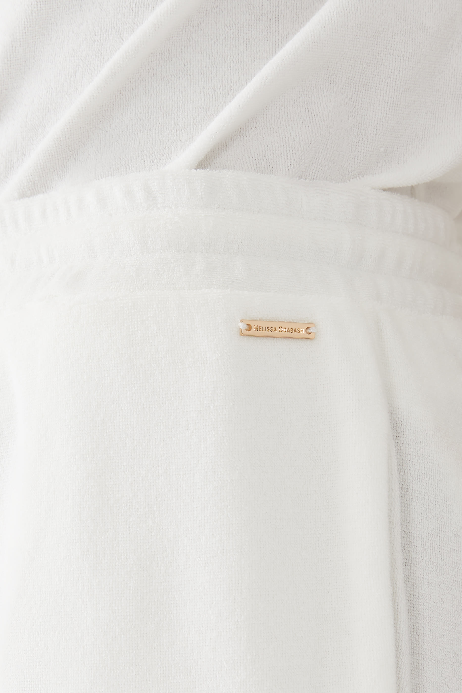 شورت لورا بلون أبيض