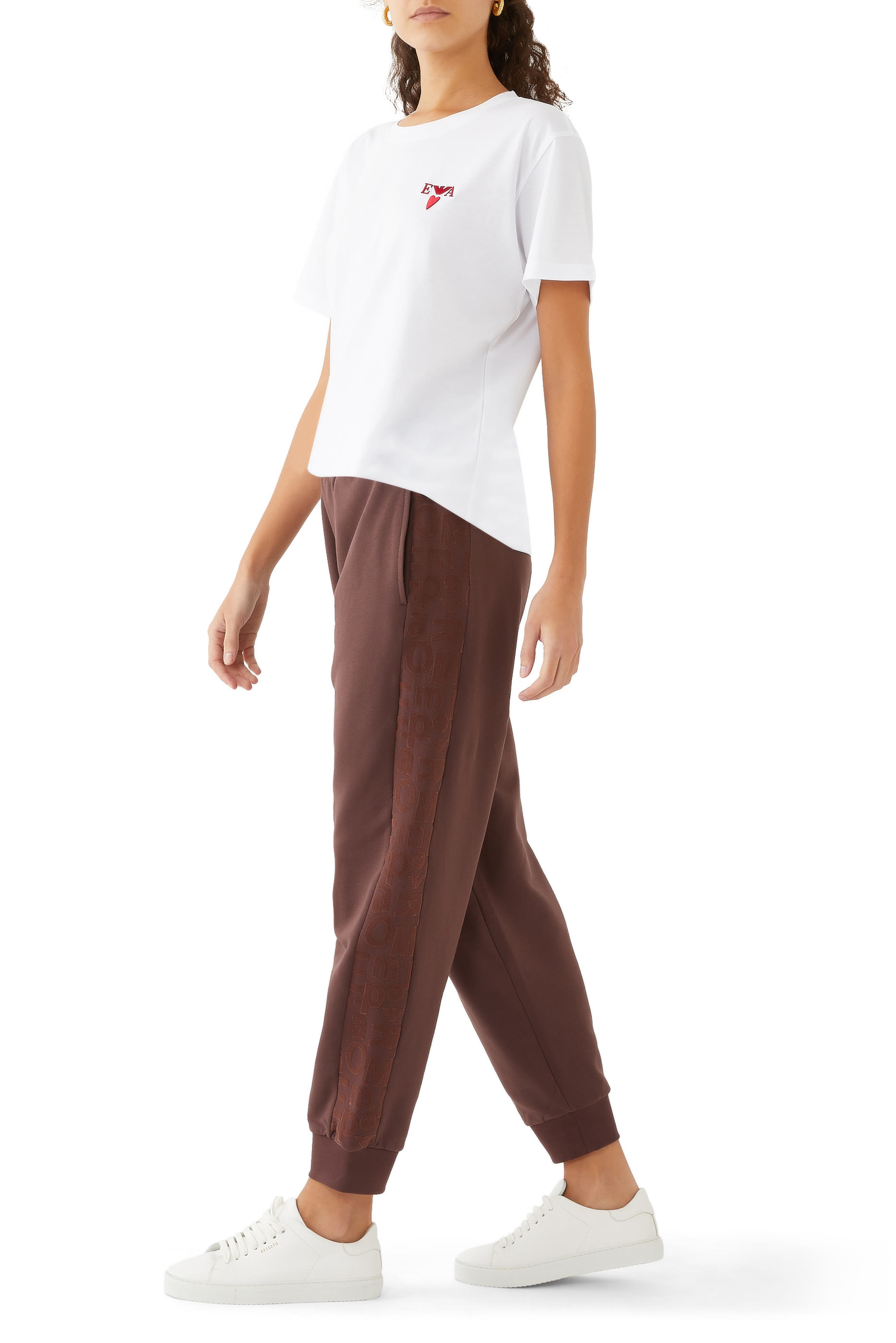 بنطال رياضي بشعار الماركة