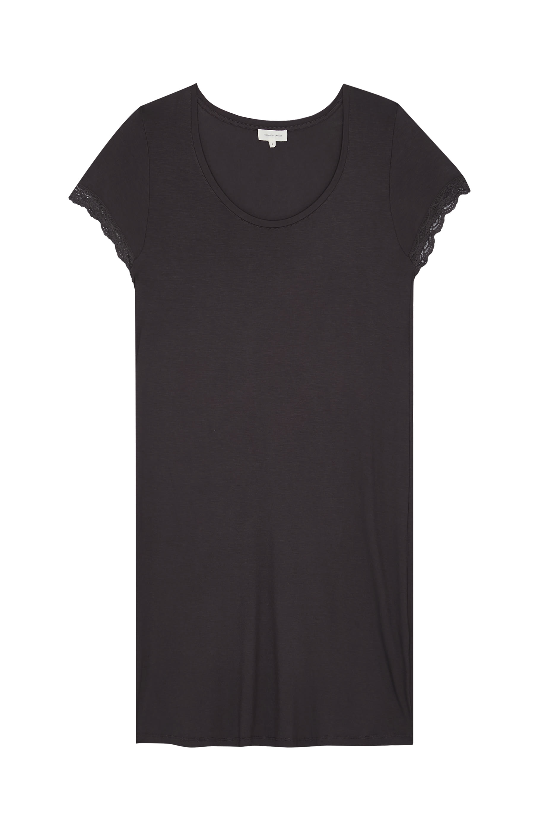 قميص نوم بياقة عميقة وحواف دانتيل جيرسيه 