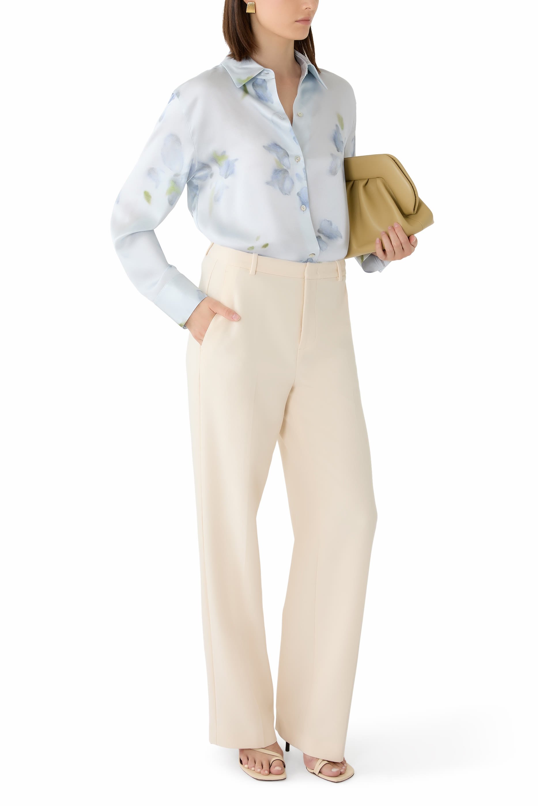 قميص بنقشة بتلات بأزرار أمامية