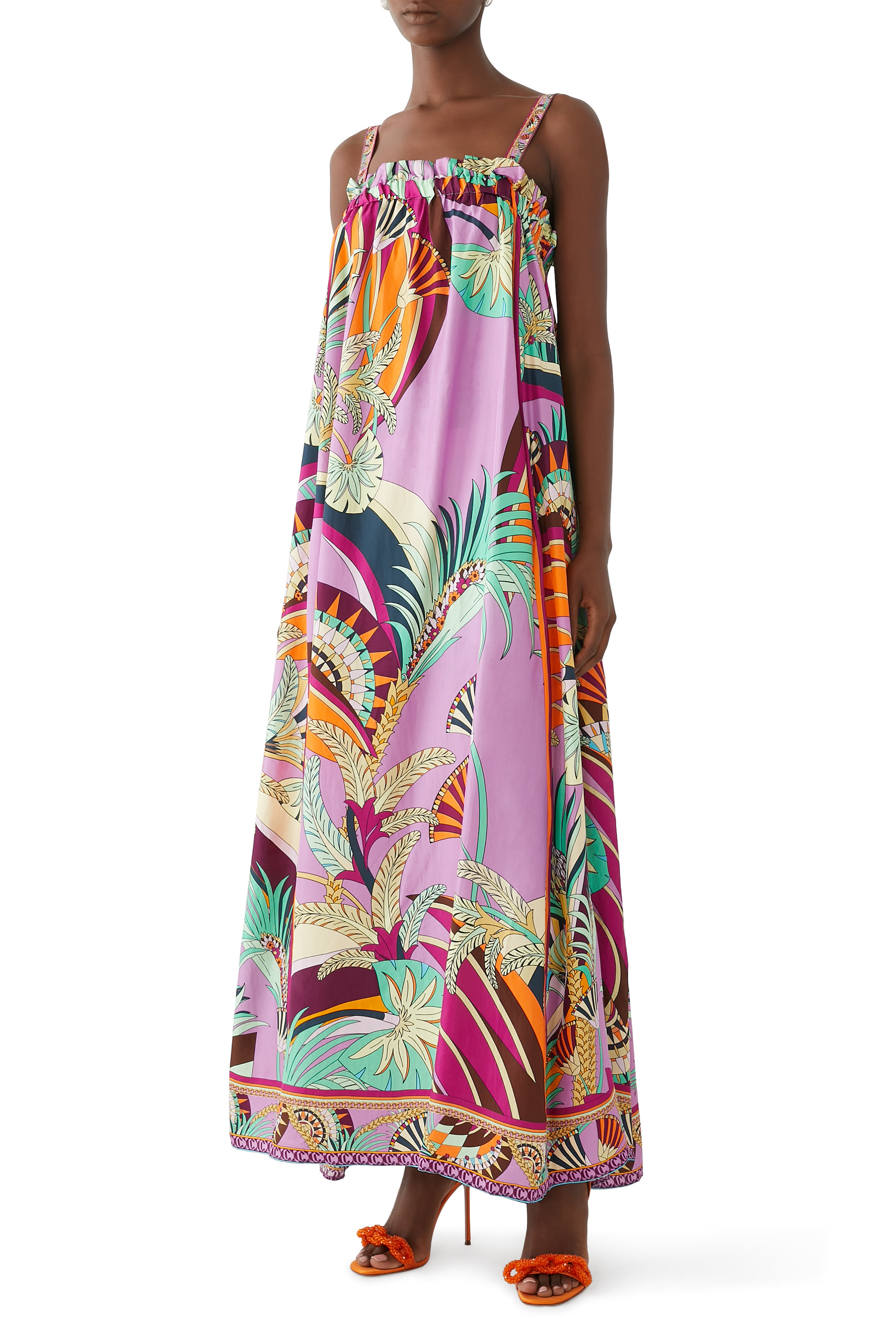 فستان صيفي بحمالات عريضة